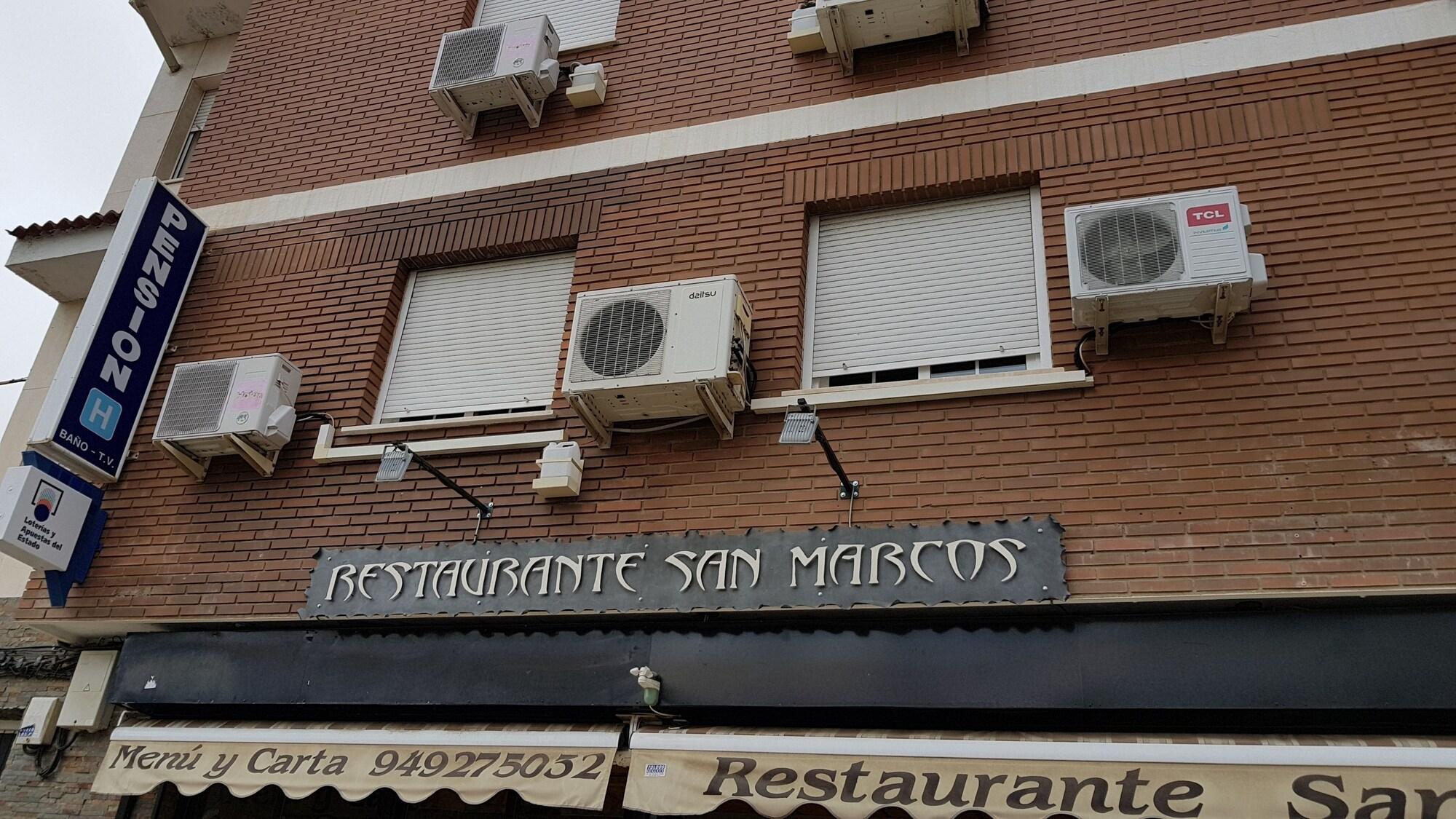 Vista Exterior Pensión San Marcos