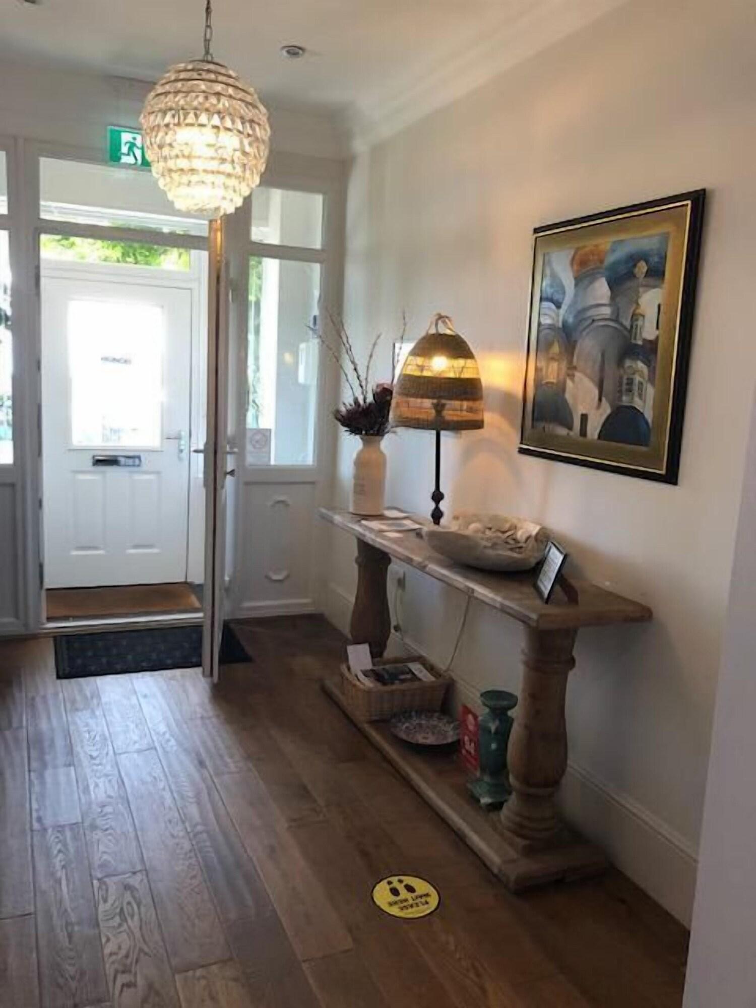 Vista Lobby The Beaches Guest House