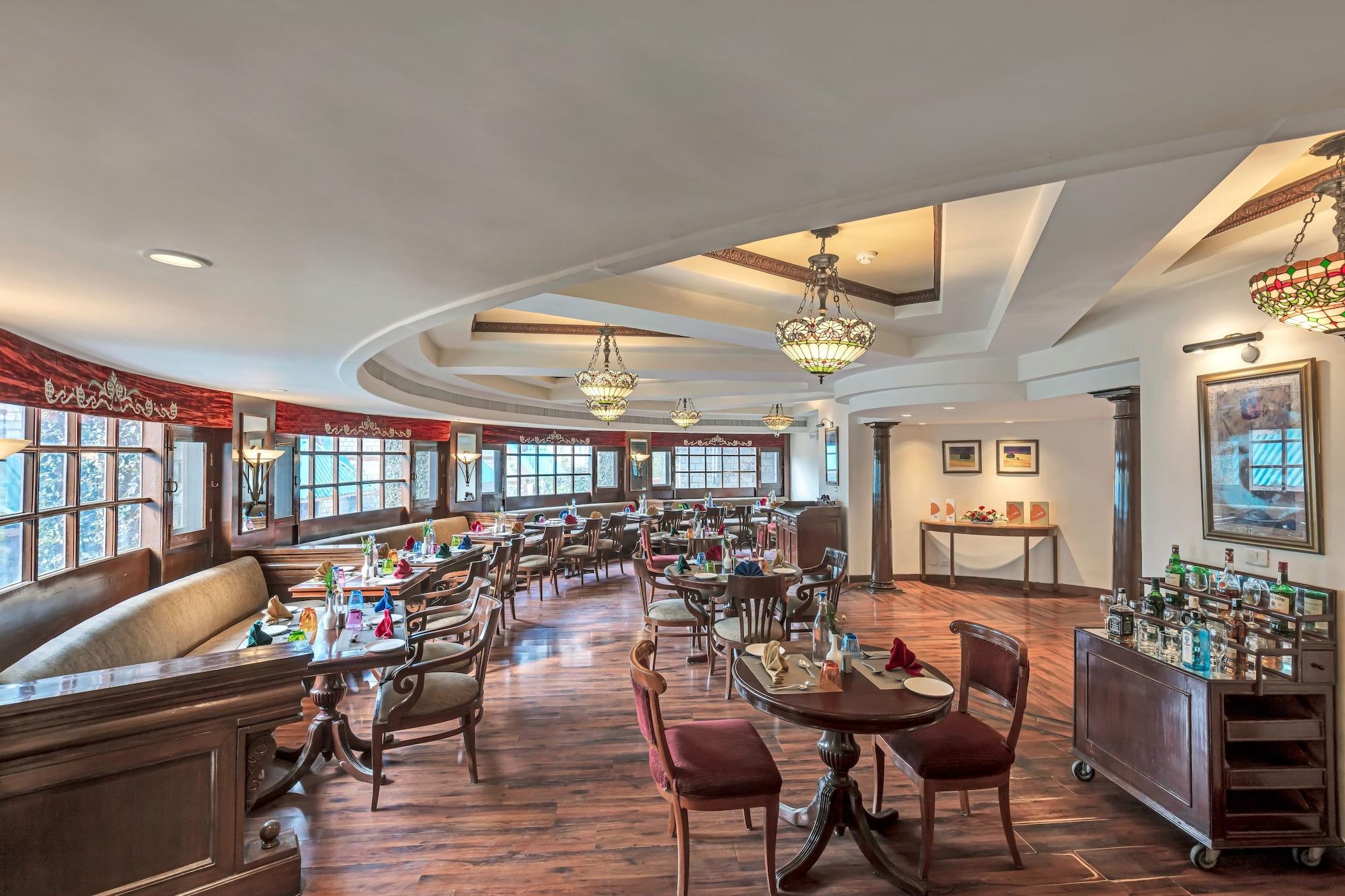 Restaurant Club Mahindra White Meadows Manali
