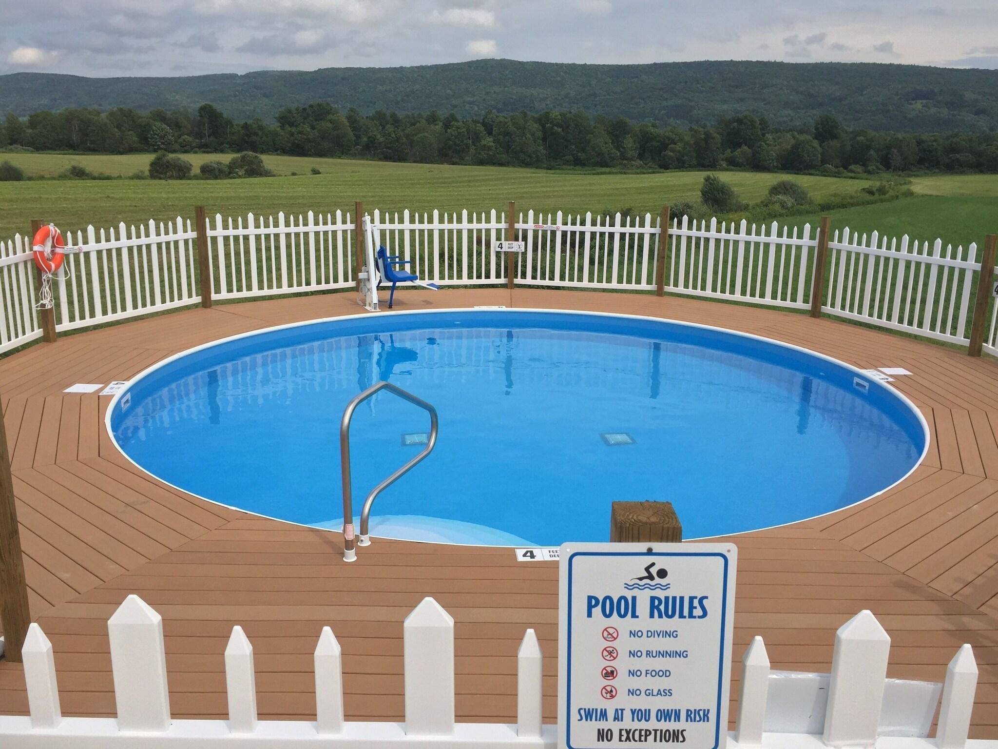 Vista Piscina Apple Inn and Suites Cooperstown Area