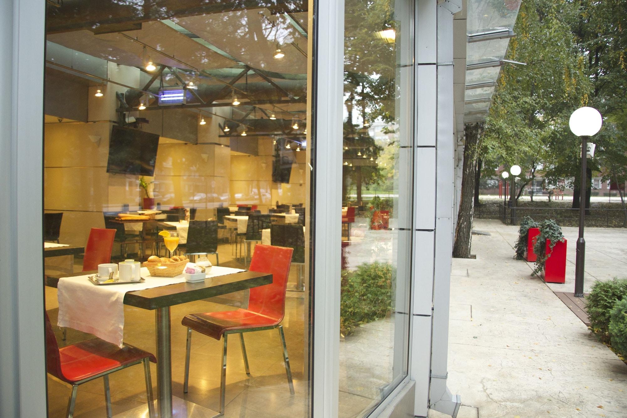 Vista Exterior Hotel Srbija