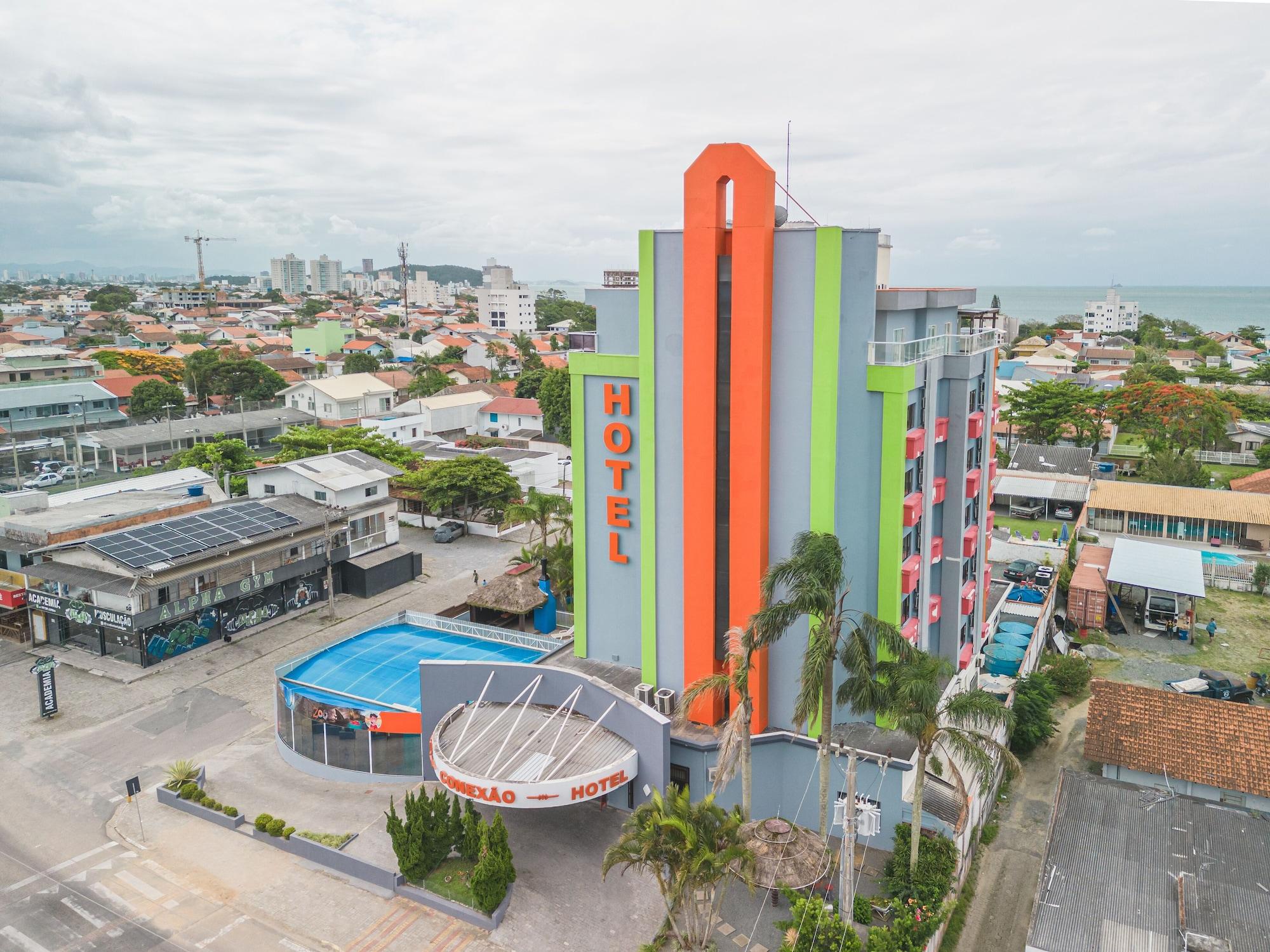 Vista Exterior Hotel Conexão