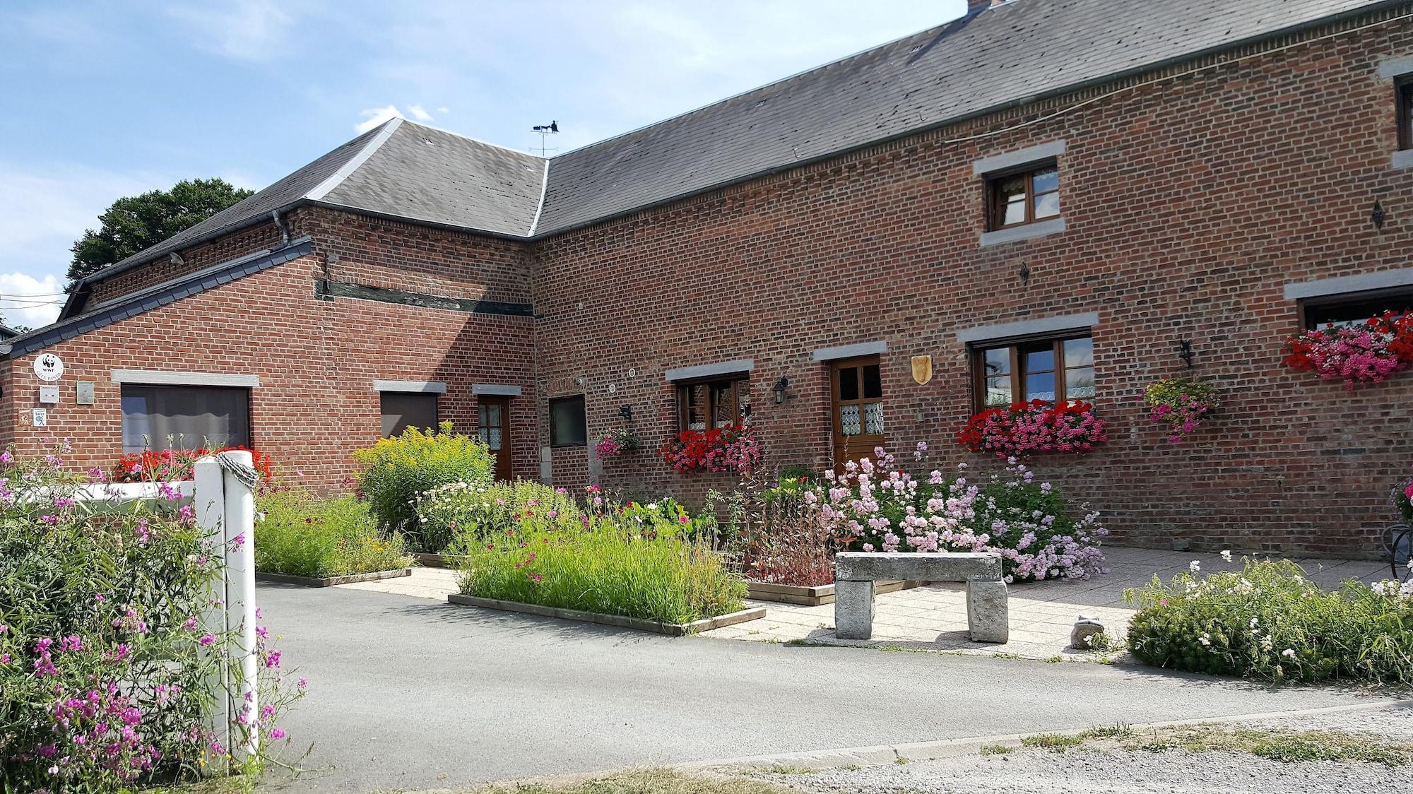 Vista Exterior Les Mout'Anes