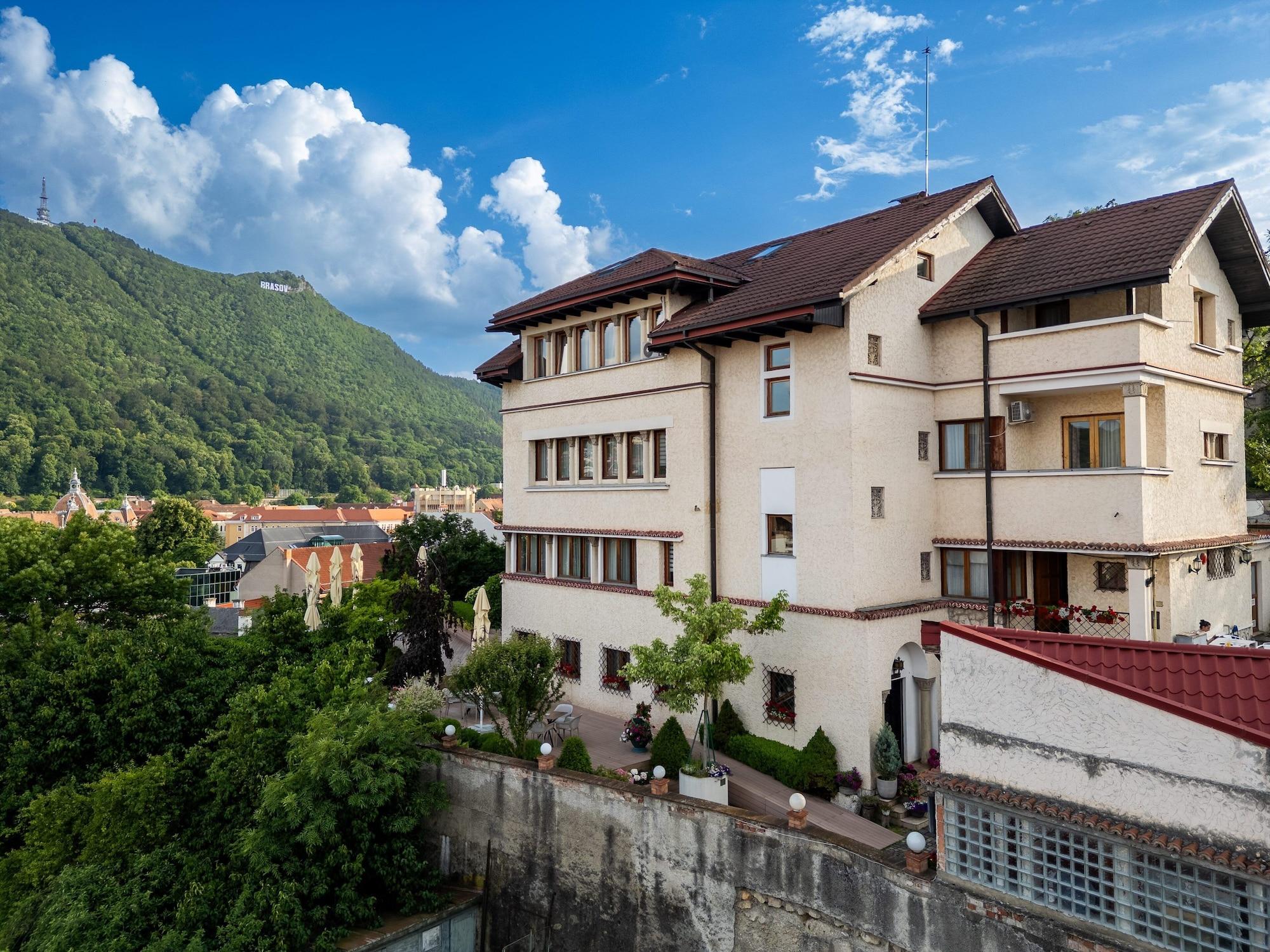 Varios Casa Cranta Hotel
