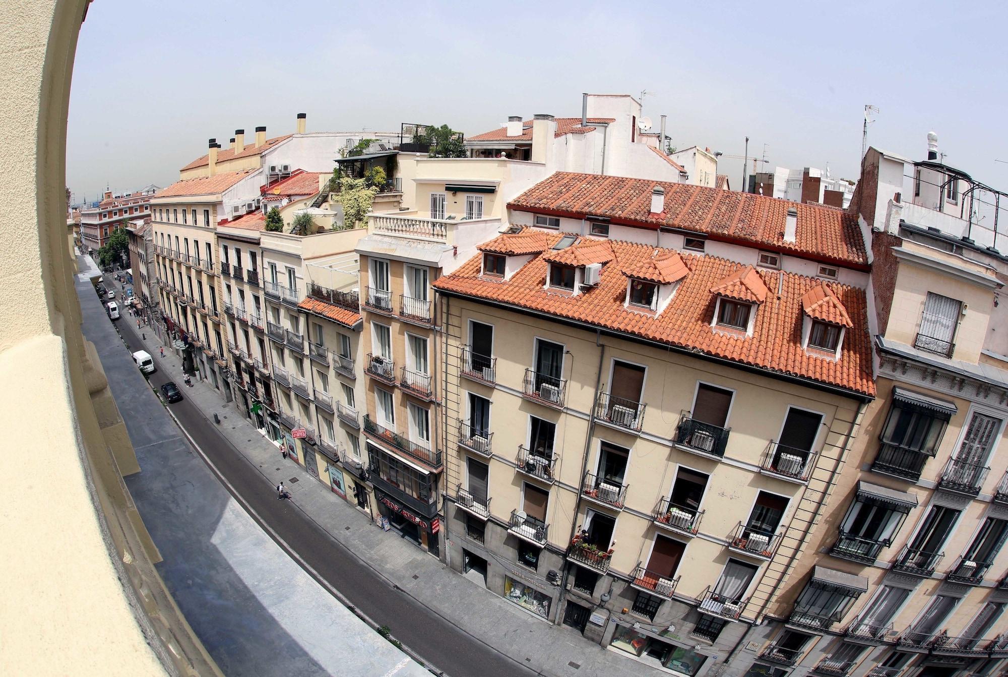 Vista Exterior Hostal Sol Square Madrid