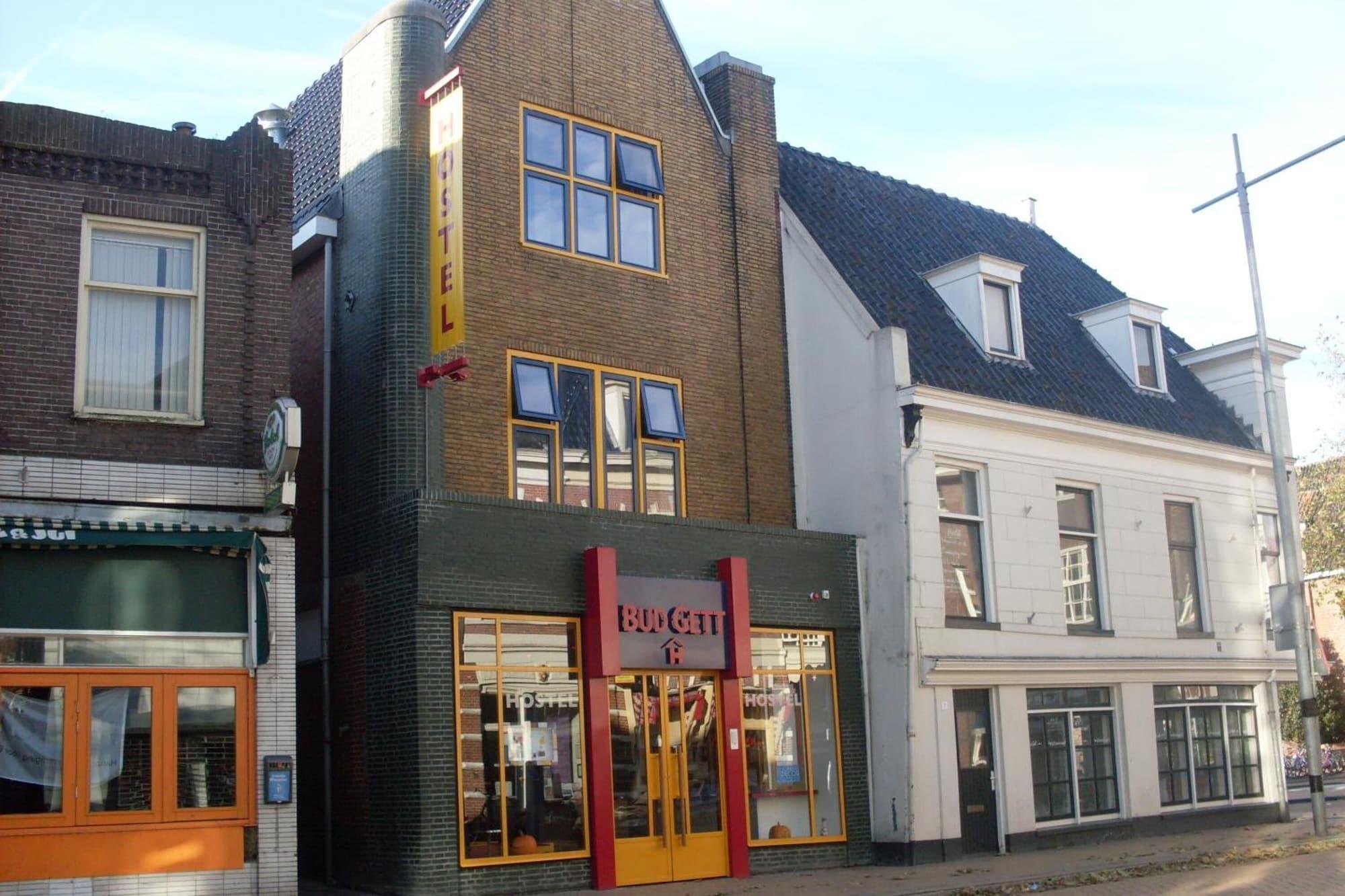 Vista Exterior Bud Gett Hostels