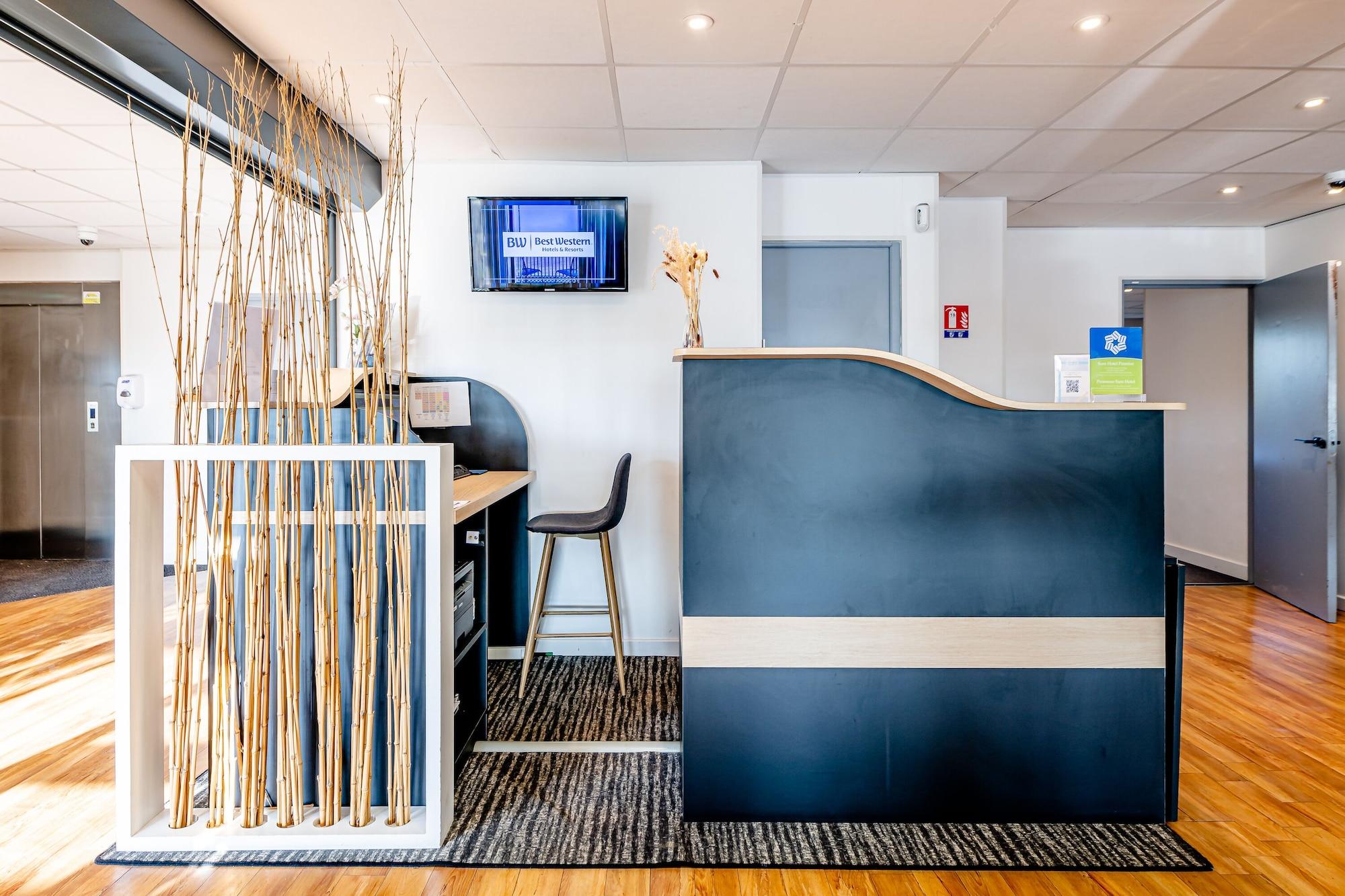 Vista Lobby Sure Hotel by Best Western Bordeaux Lac