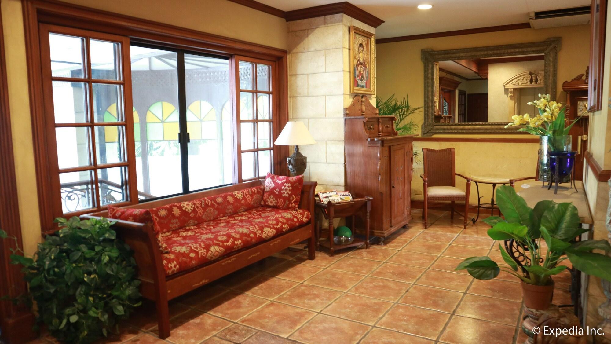 Vista Lobby Sophia Suites Residence Hotel