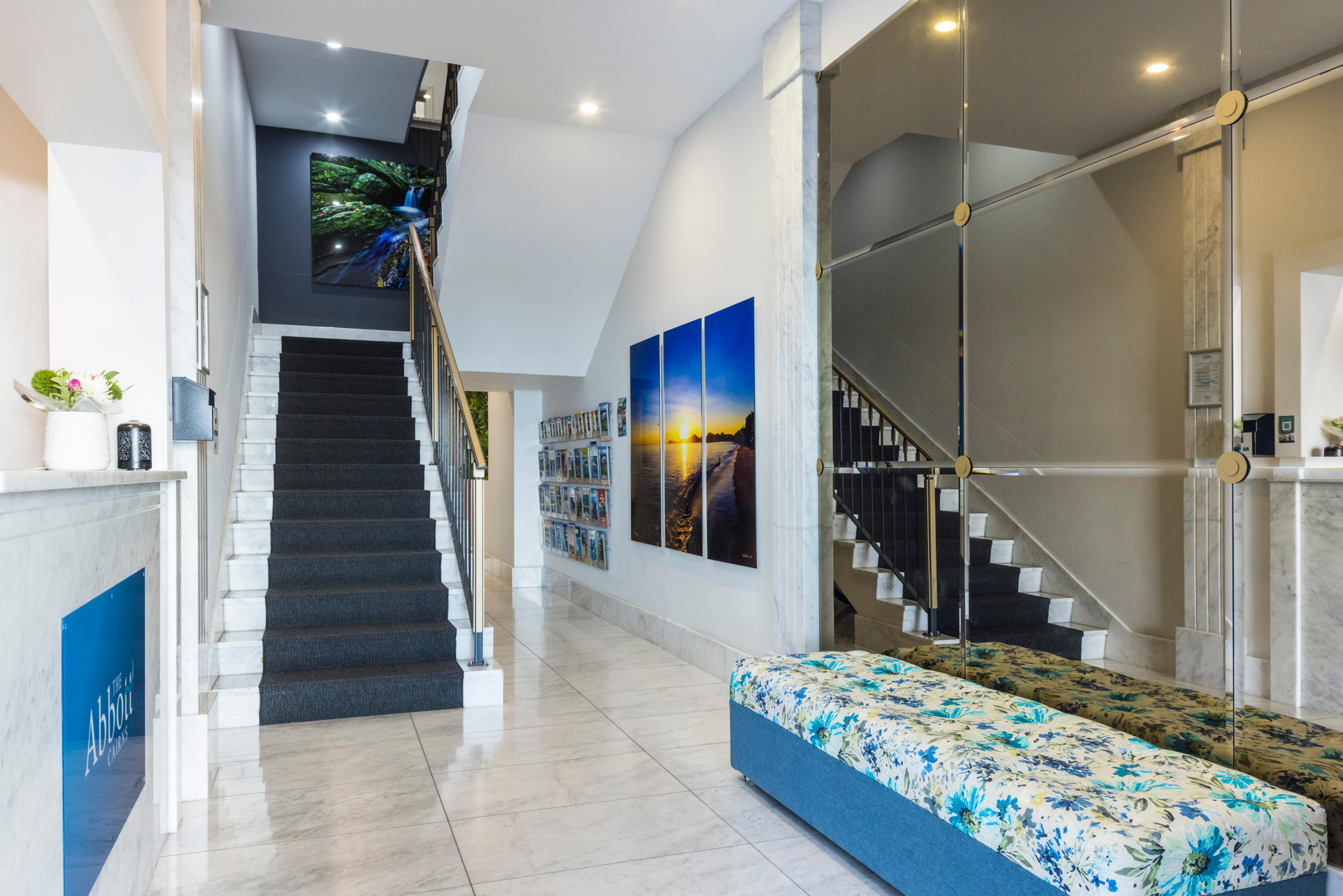 Vista Lobby The Abbott Boutique Hotel