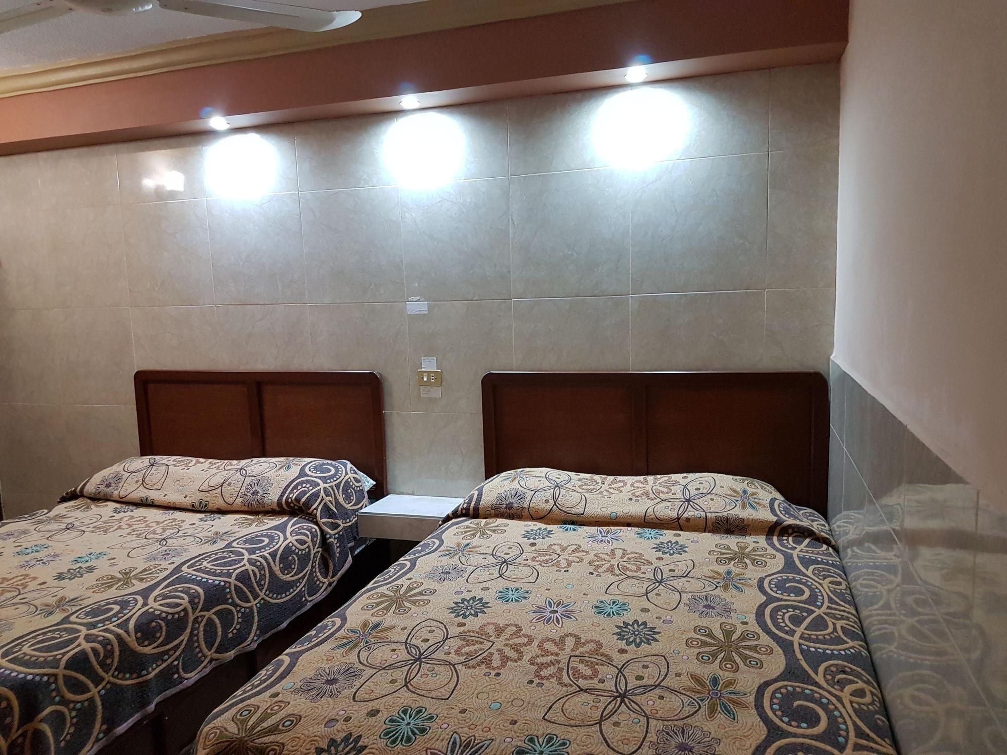 Varios Hotel Romo