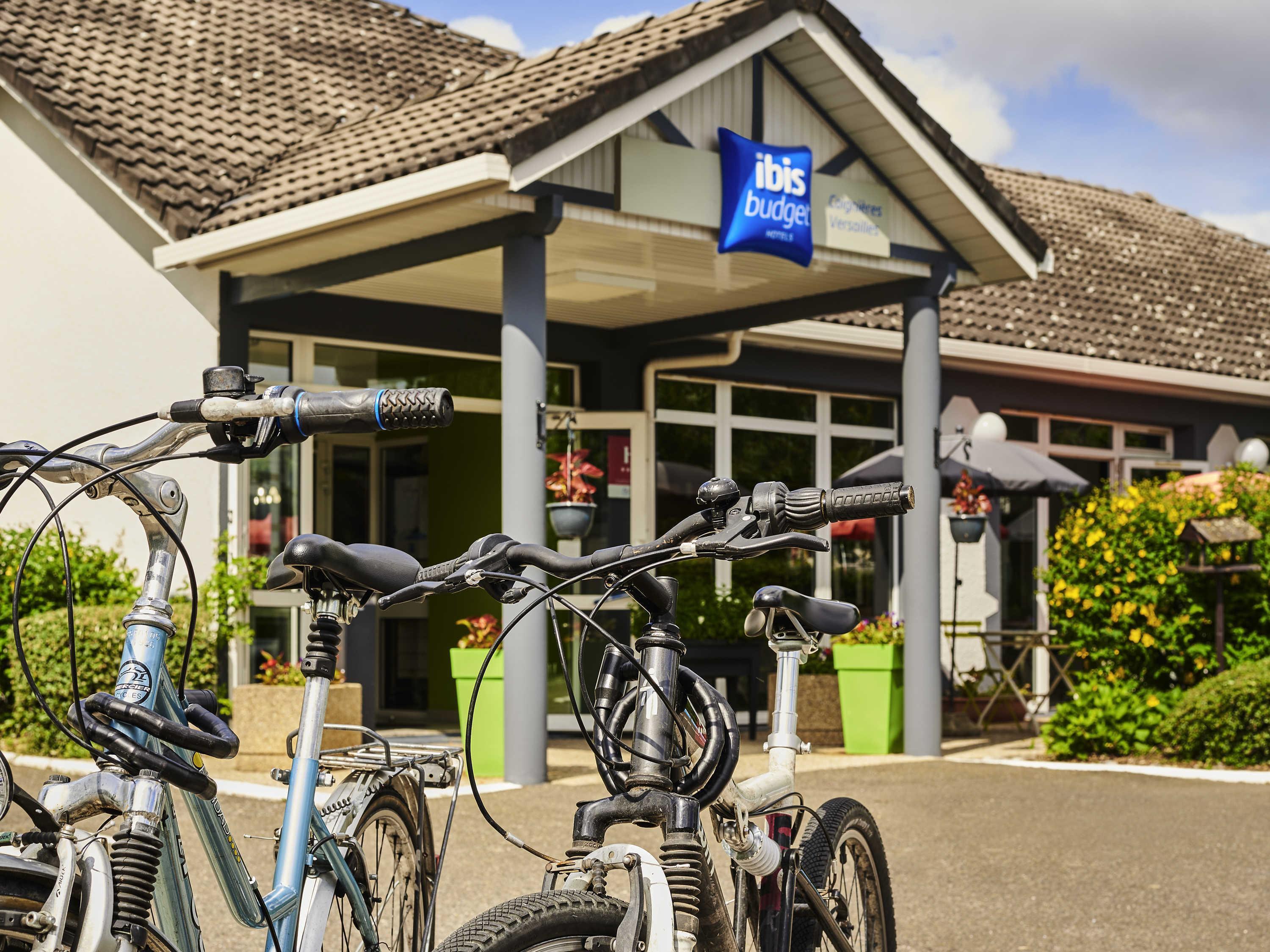 Vista Exterior ibis budget Versailles Coignières