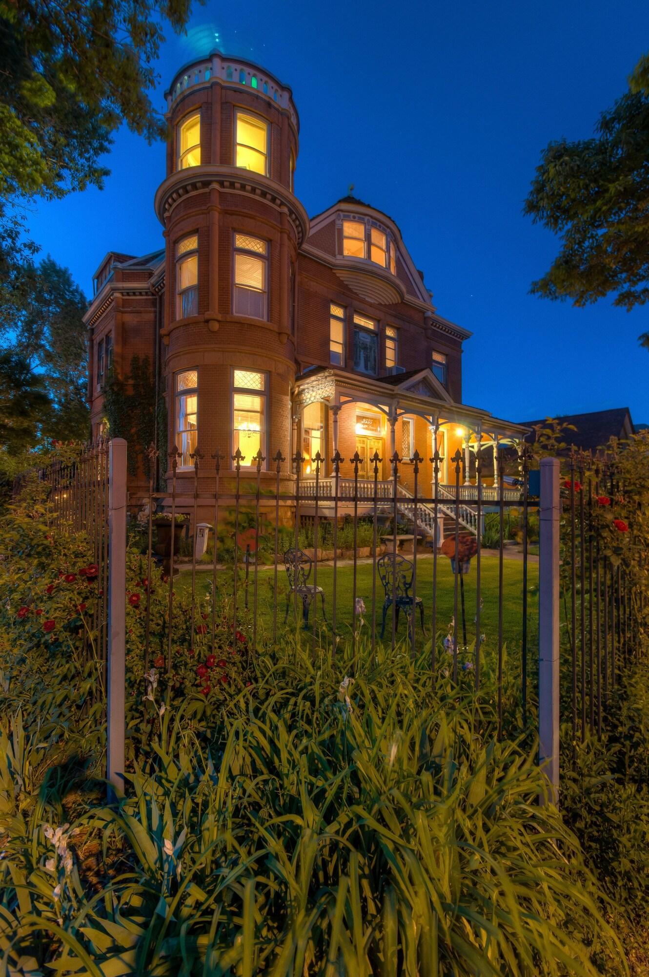 Varios Lumber Baron Inn