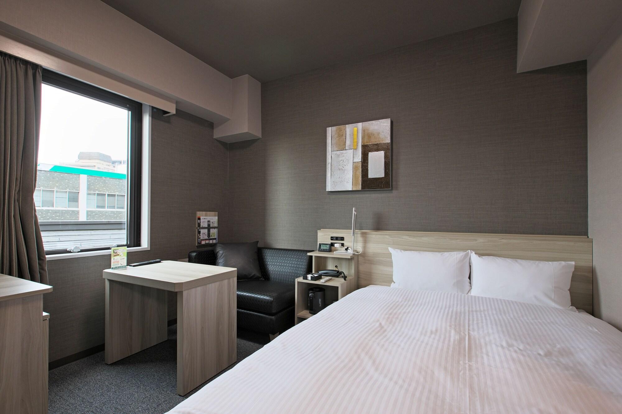 Habitación Hotel Route Inn Toyama Ekimae