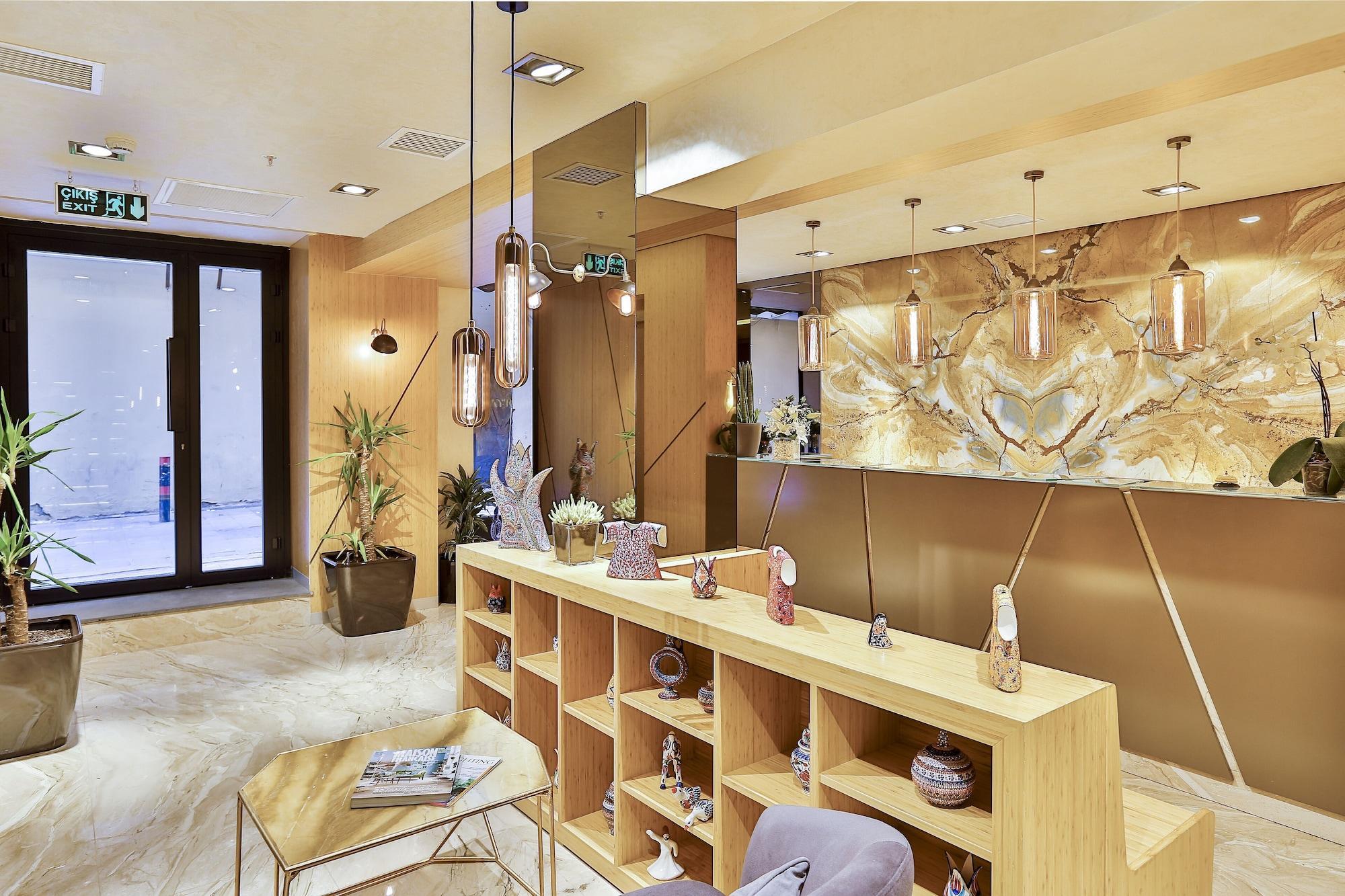 Vista Lobby Ayramin Hotel