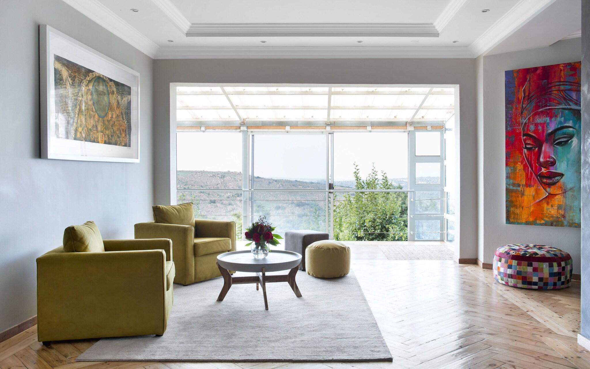 Vista Lobby Pablo House