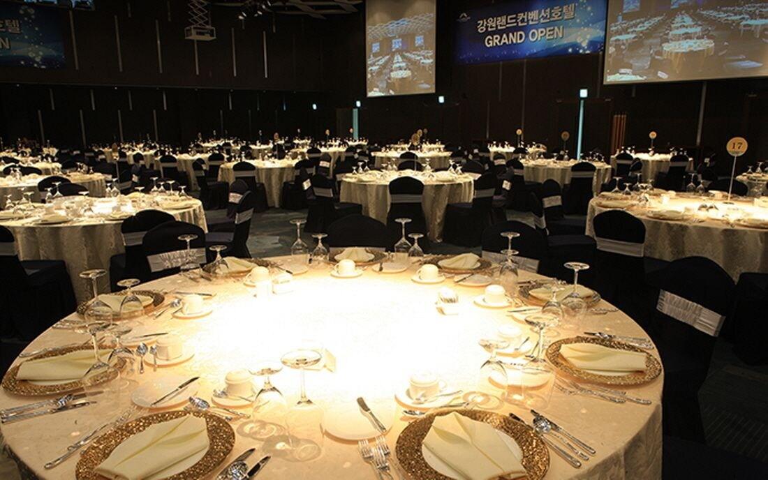 Salón de Baile High1 Grand Hotel Convention Tower