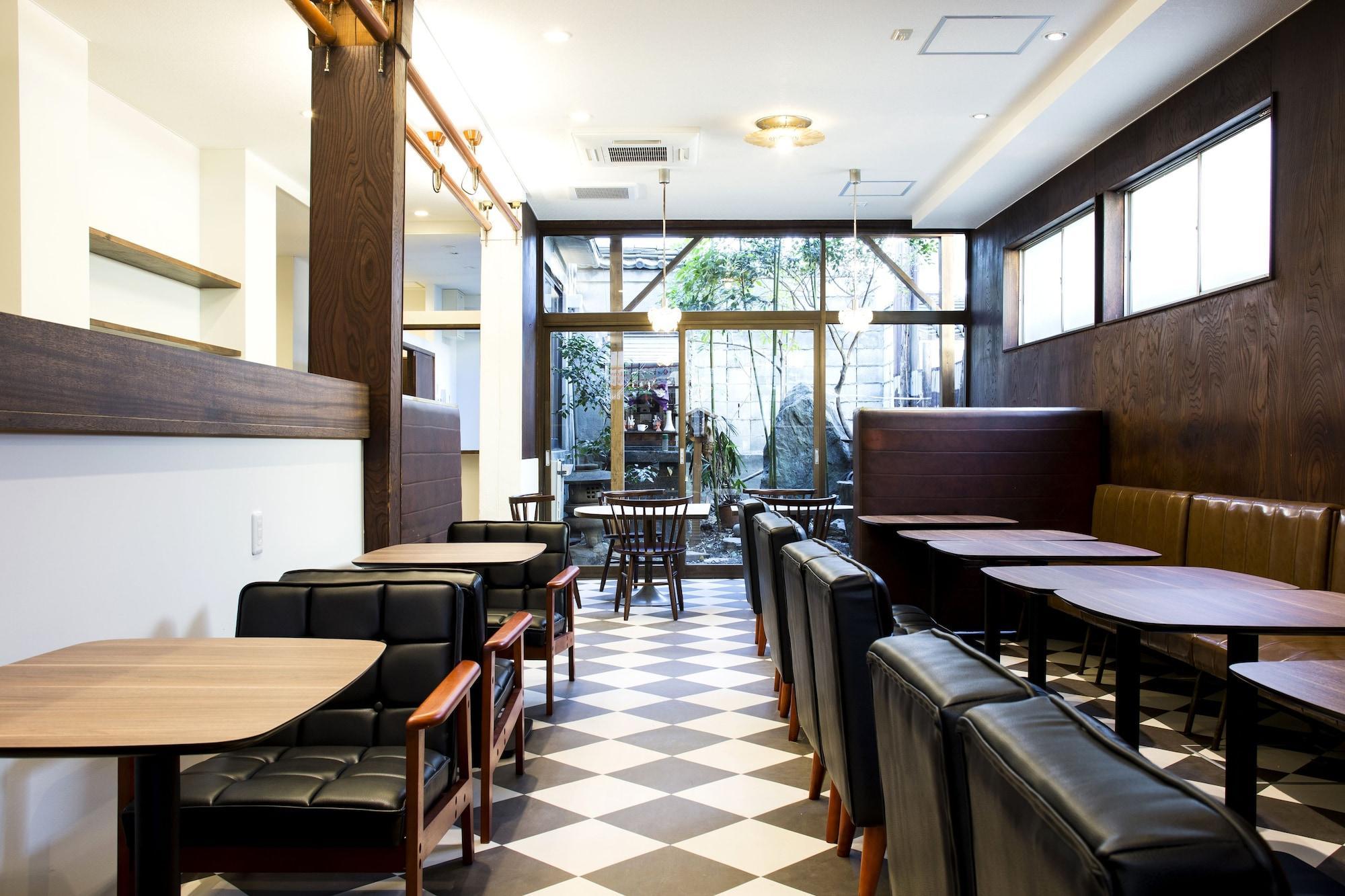 Varios Nagonoya Cafe Guest House - Hostel