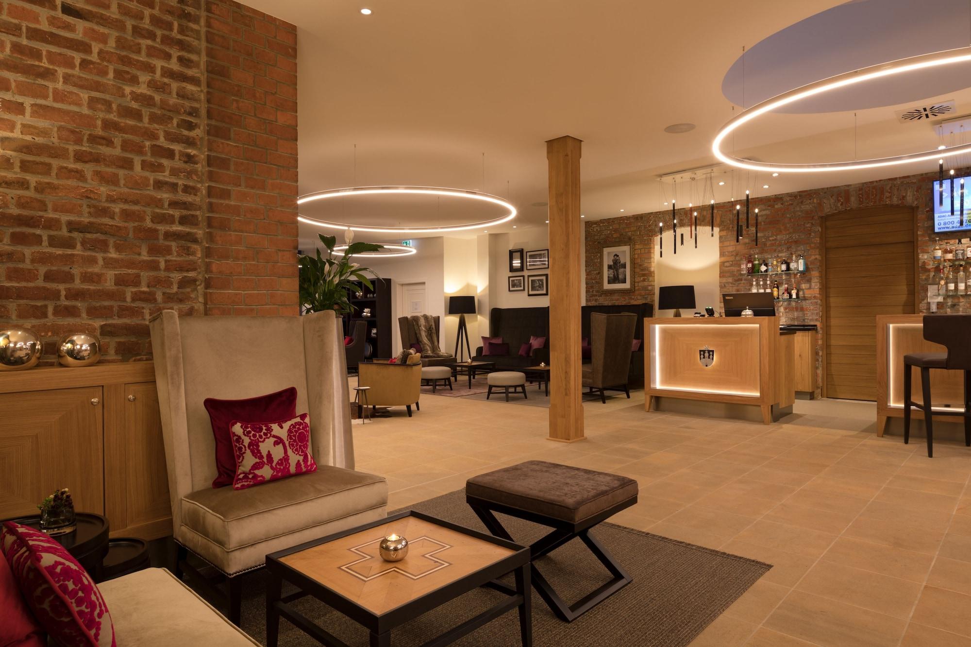 Bar/Salón Hotel Brunnenhaus Schloss Landau