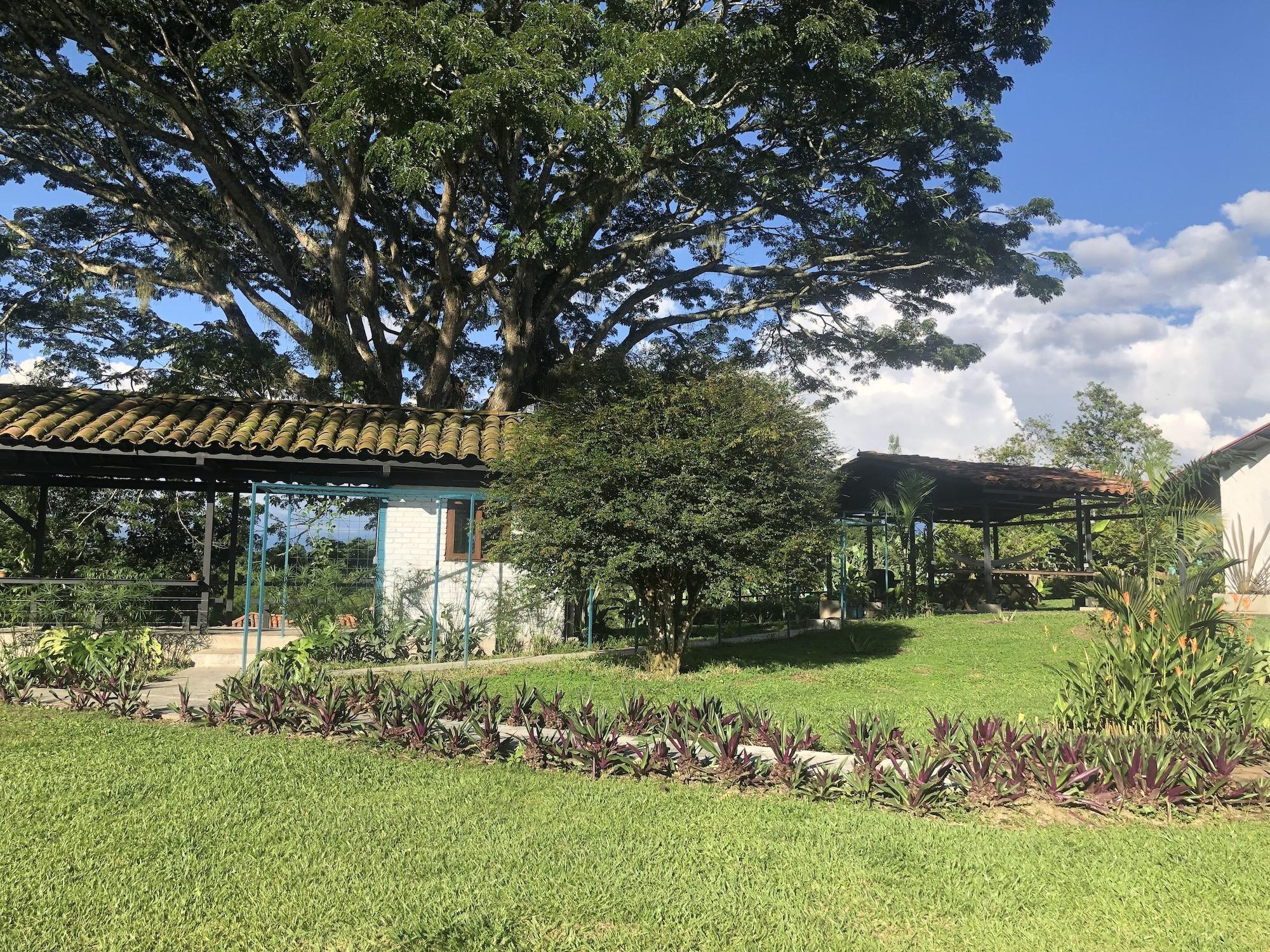 Equipamiento de Habitación Finca Hotel Brasilia