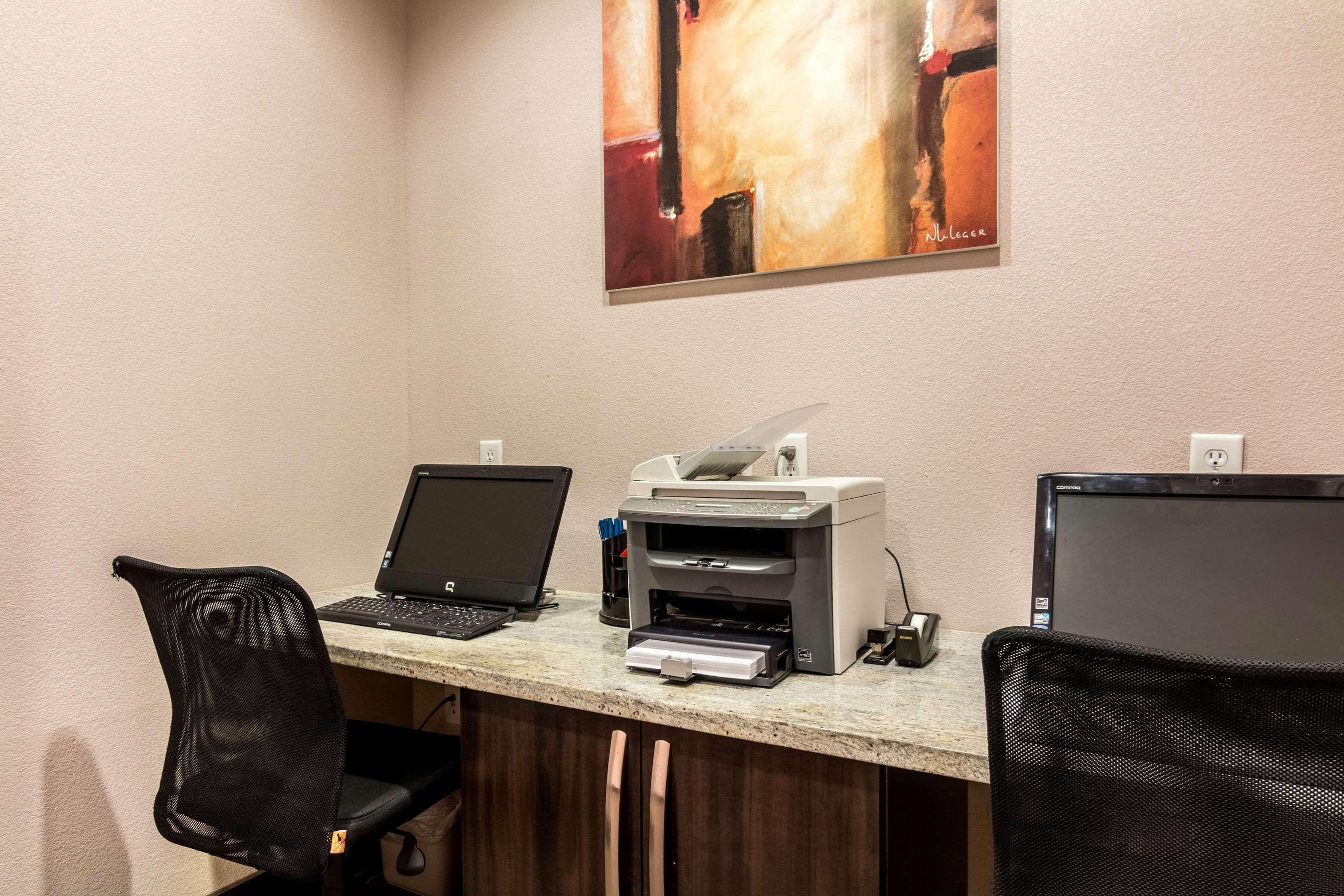 Centro de Negocios Spark By Hilton Mansfield
