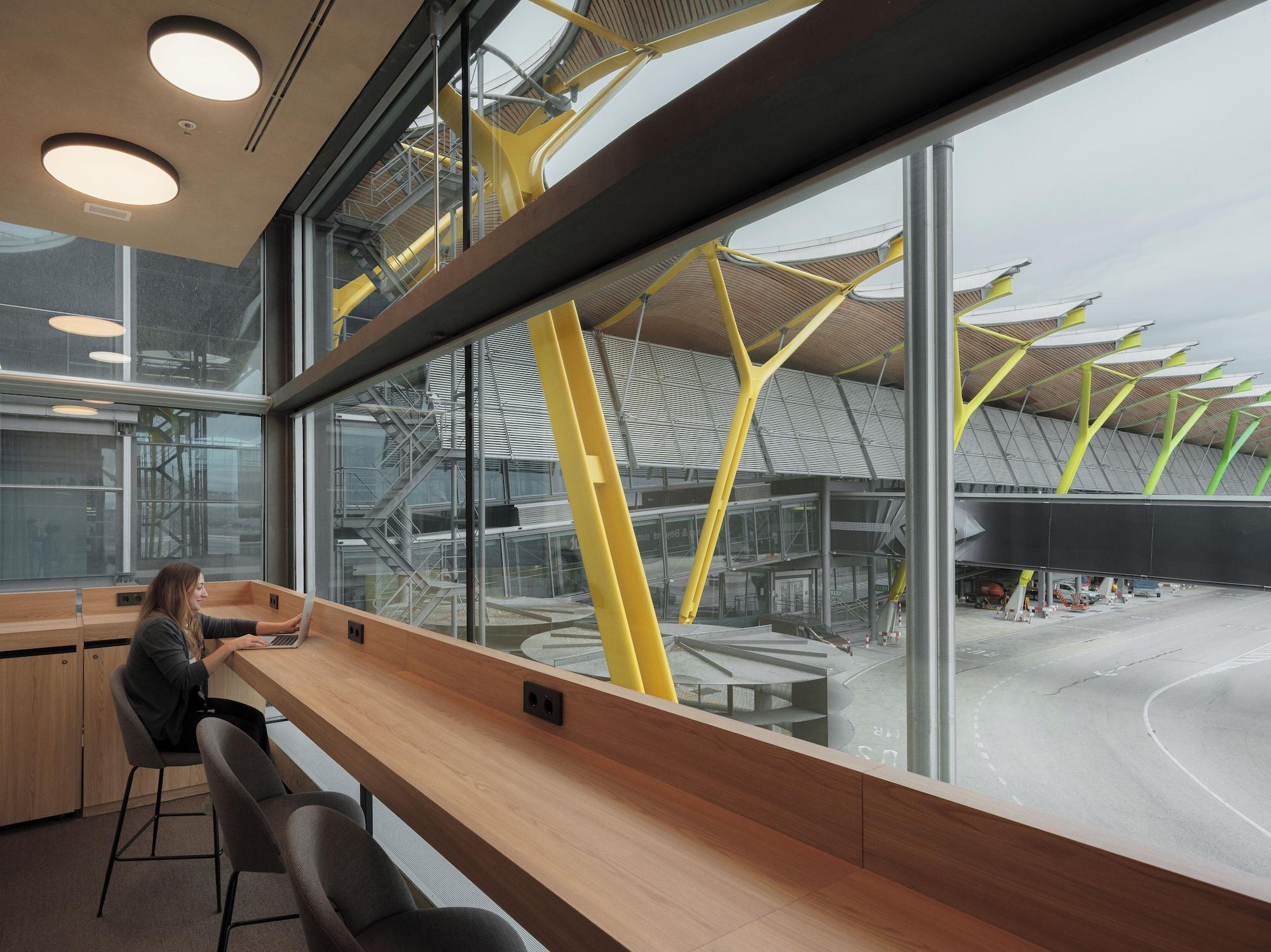 Comodidades del Alojamiento GettSleep Madrid Capsules - Terminal T4S, Departures