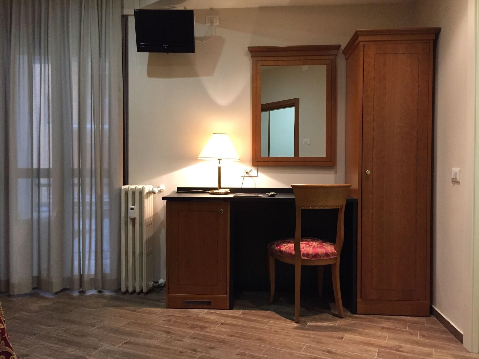 Set de Habitación Hotel Excelsior