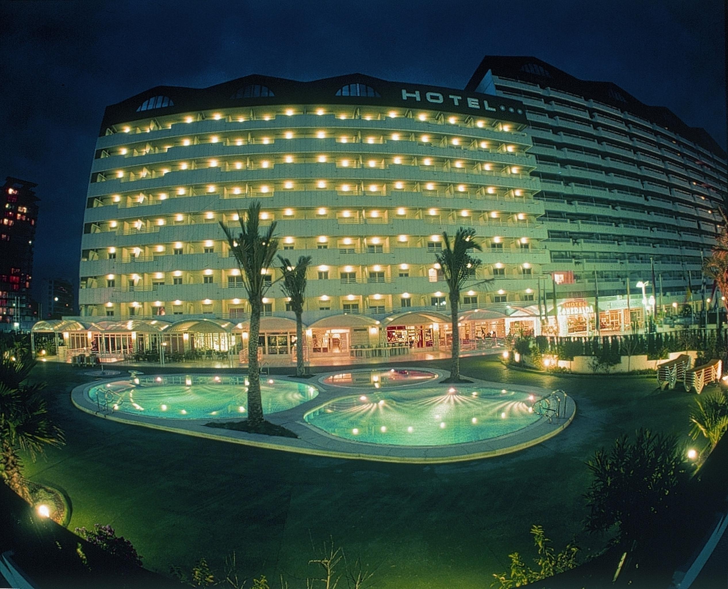 Vista Exterior Hotel AR Roca Esmeralda & Spa