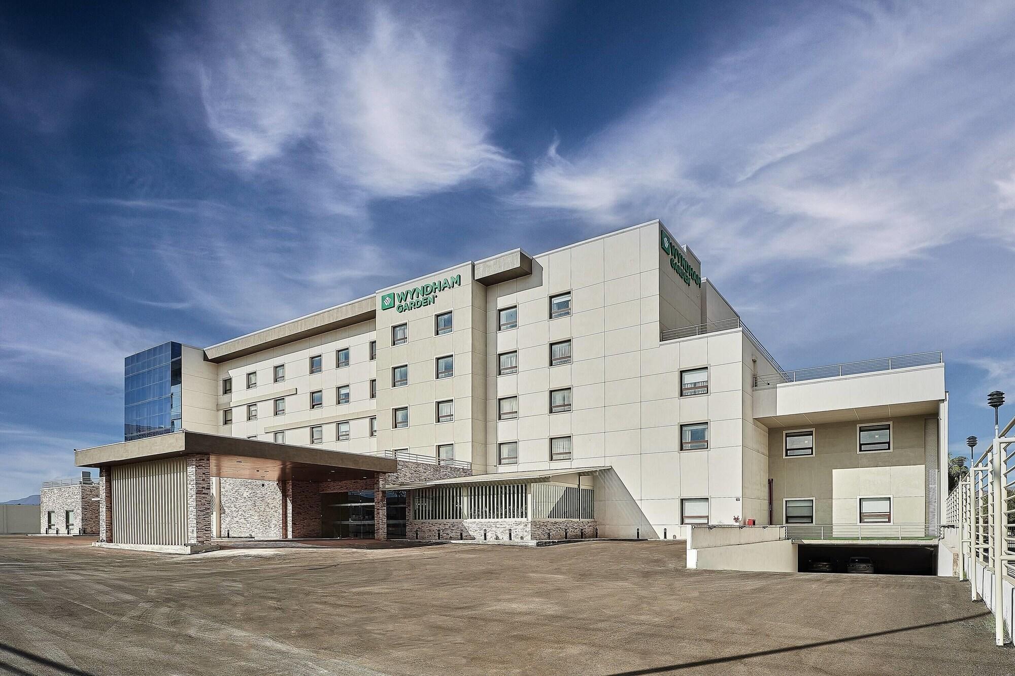 Varios Wyndham Garden Saltillo