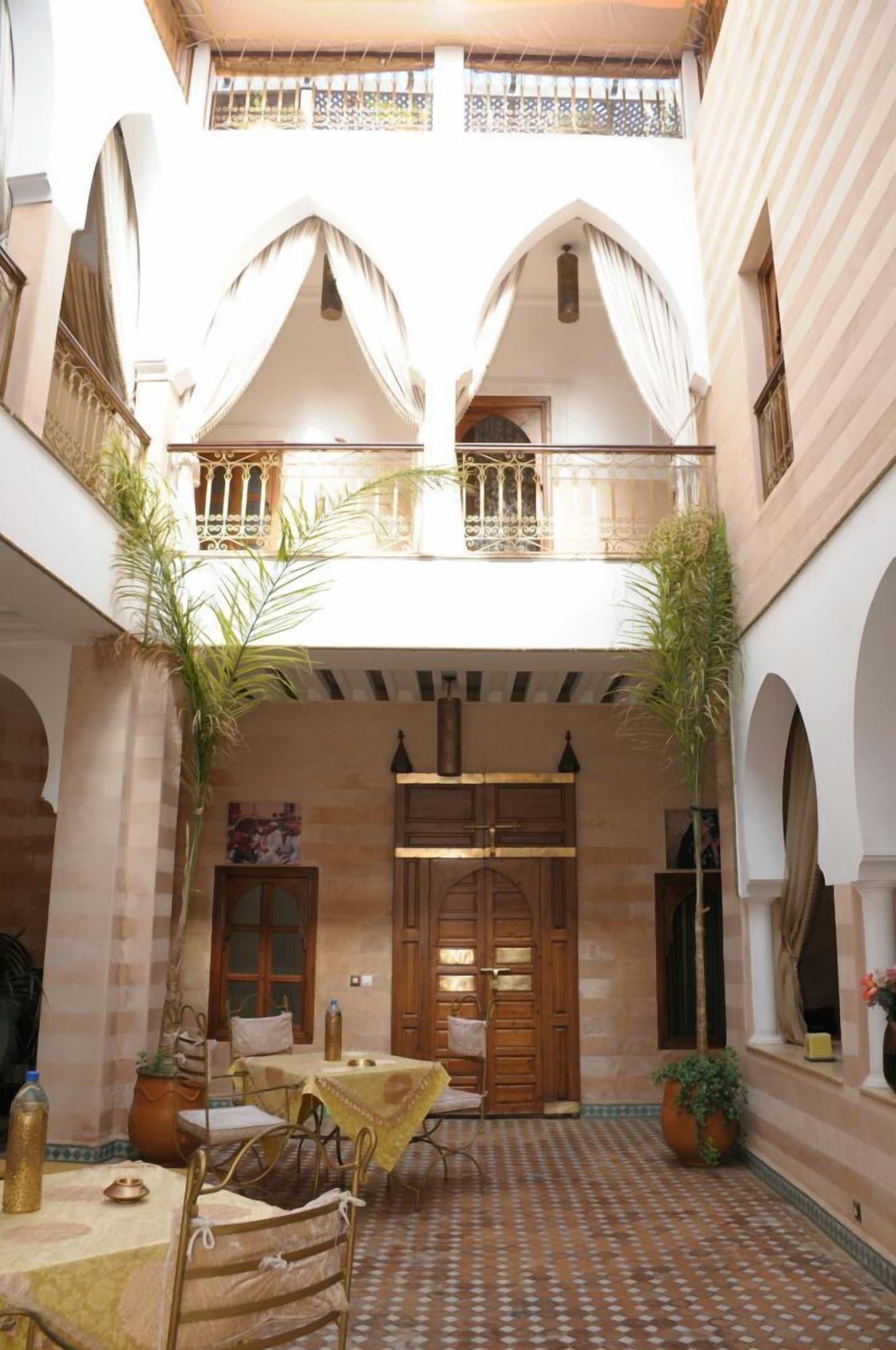 Vista Lobby Riad Schanez