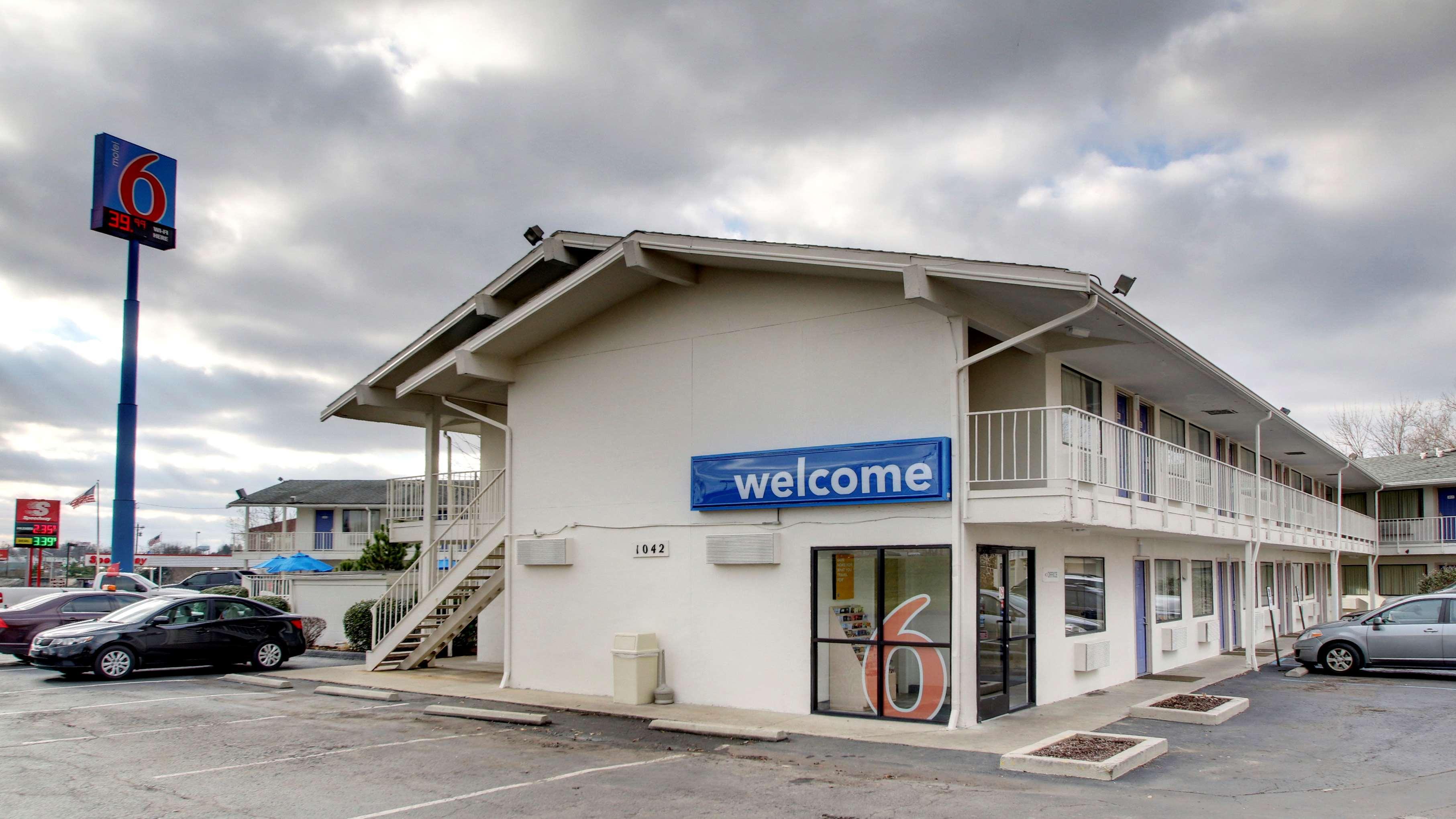 Vista Exterior Motel 6 Elizabethtown, KY