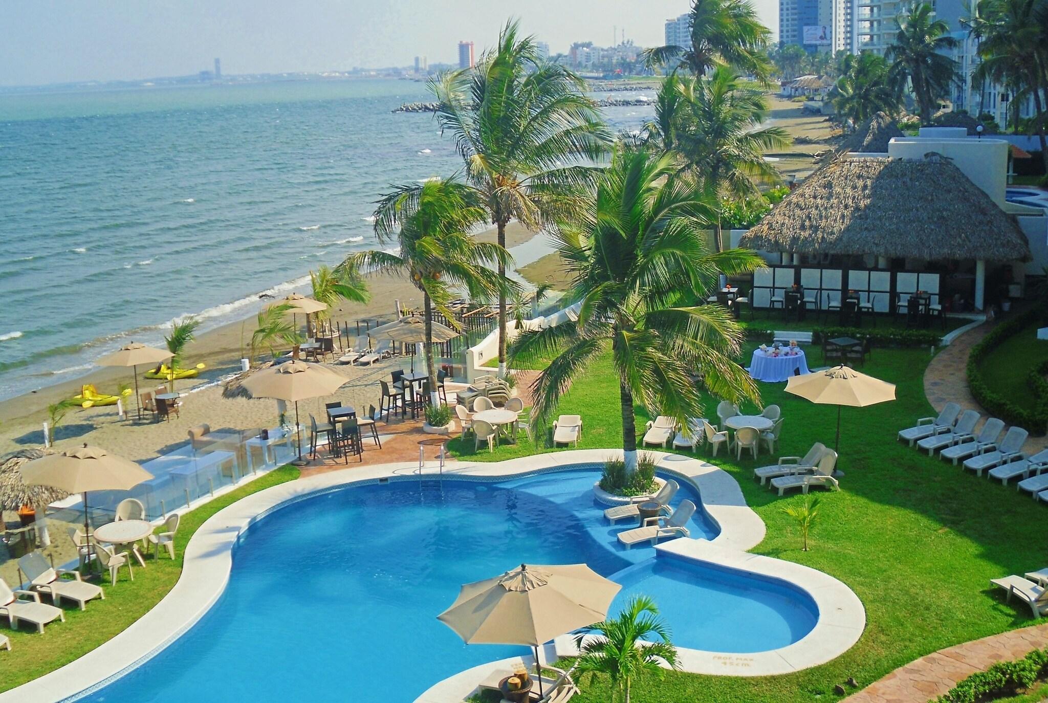 Vista da fachada Hotel Playa Caracol