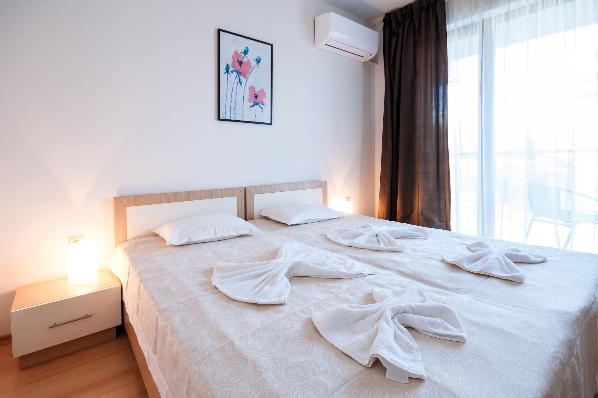 Habitación New Line Village Apartments