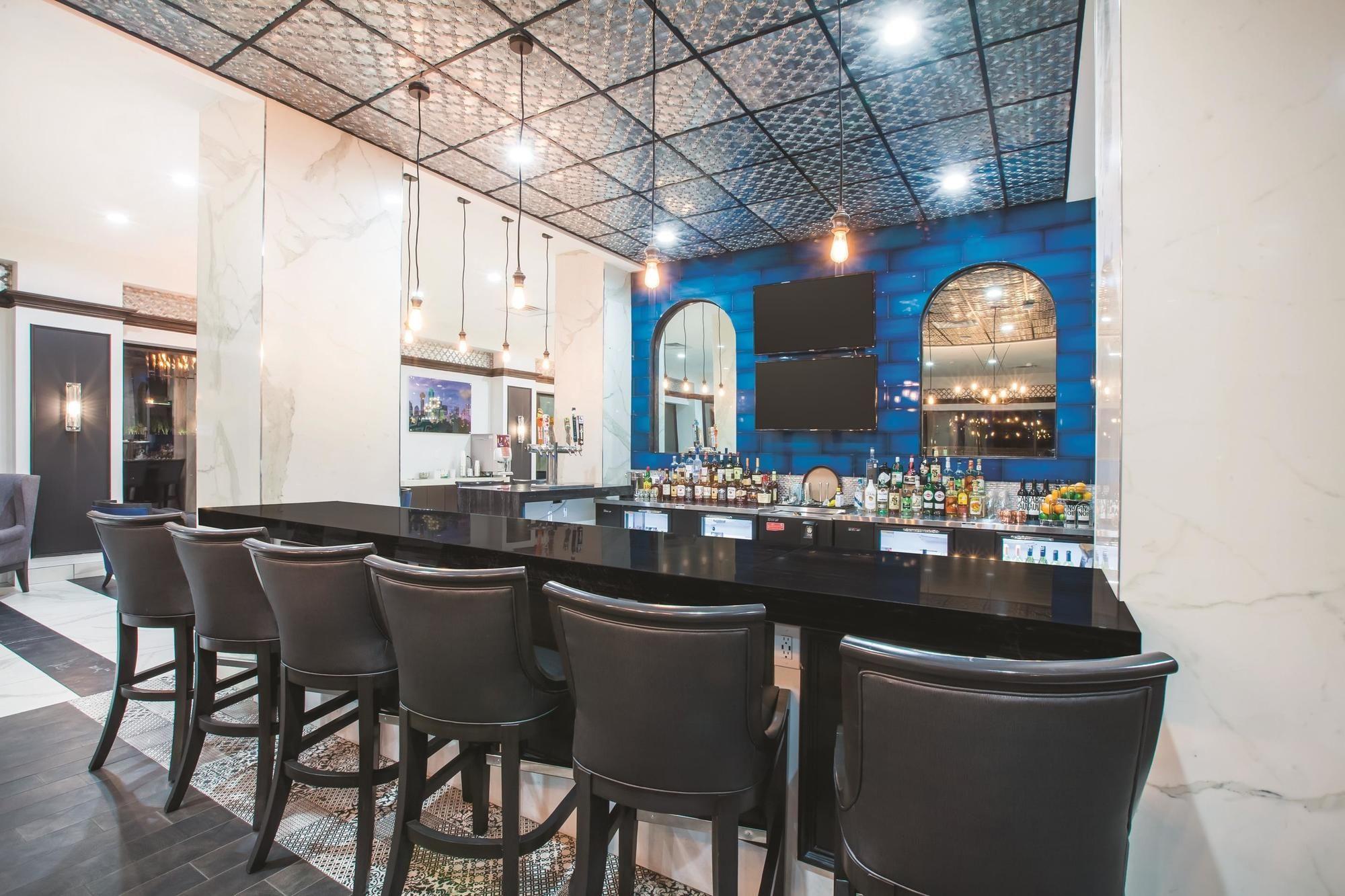 Bar/Salón Holiday Inn Express Dallas Downtown