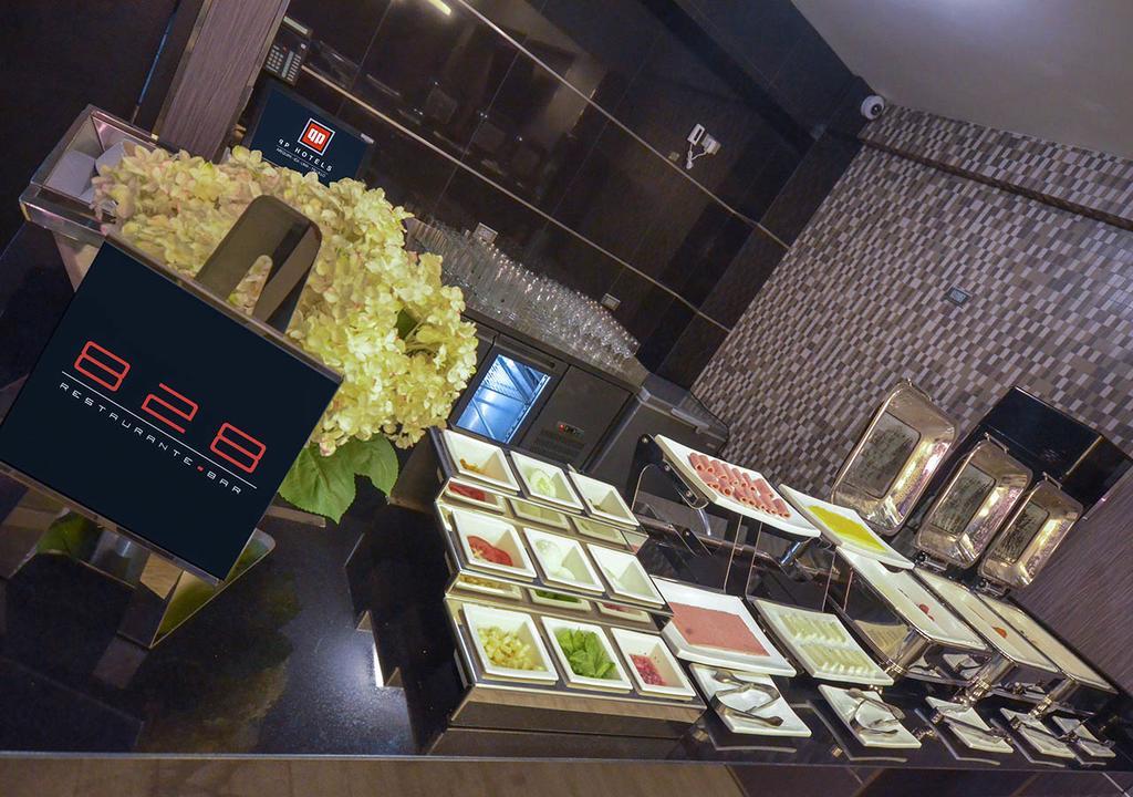 Restaurant qp Hotels Trujillo