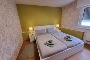 Alquiler Vacacional - Large bright vacation apartment_only for private guests_ no fitters