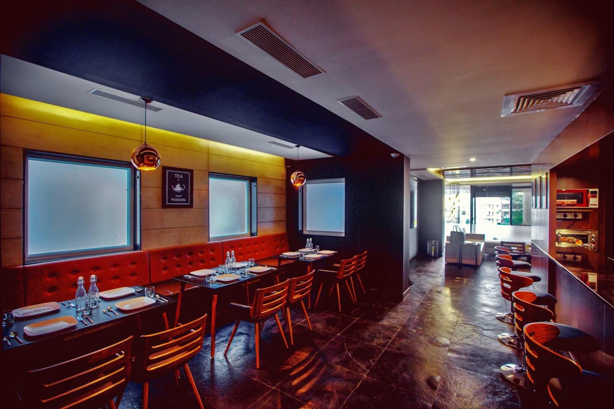 Bar/Salón Minla Hotel