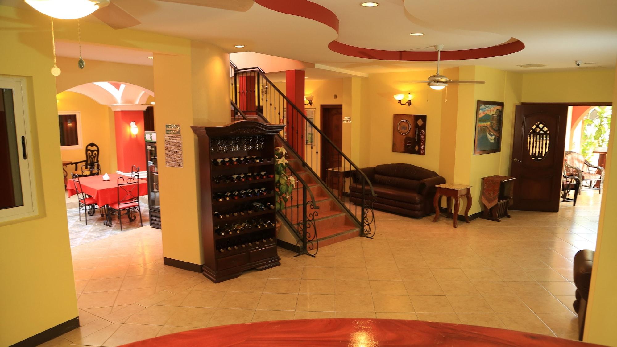 Vista Lobby Hotel Le Chateau