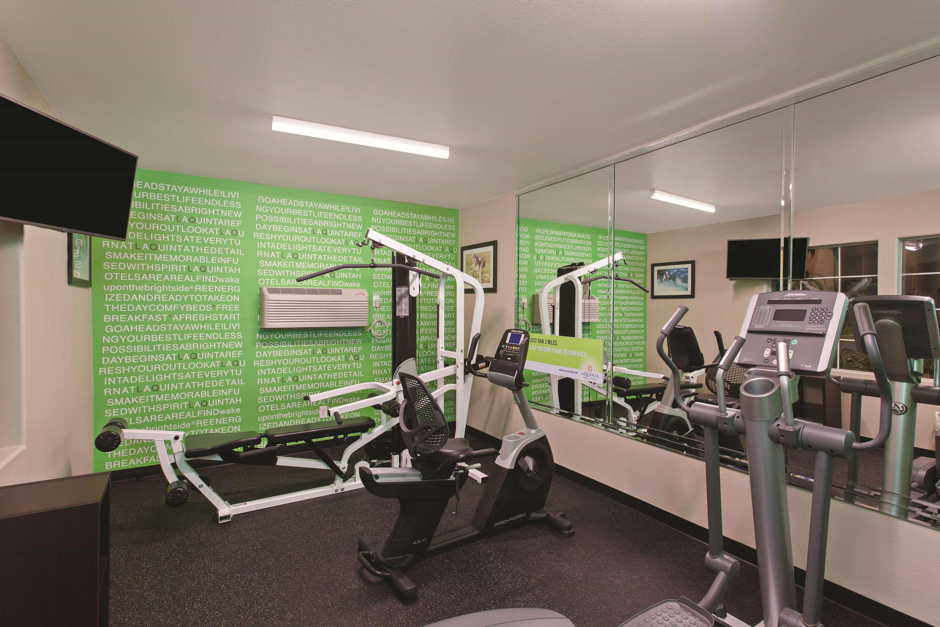 Gimnasio La Quinta Inn & Suites by Wyndham Los Banos