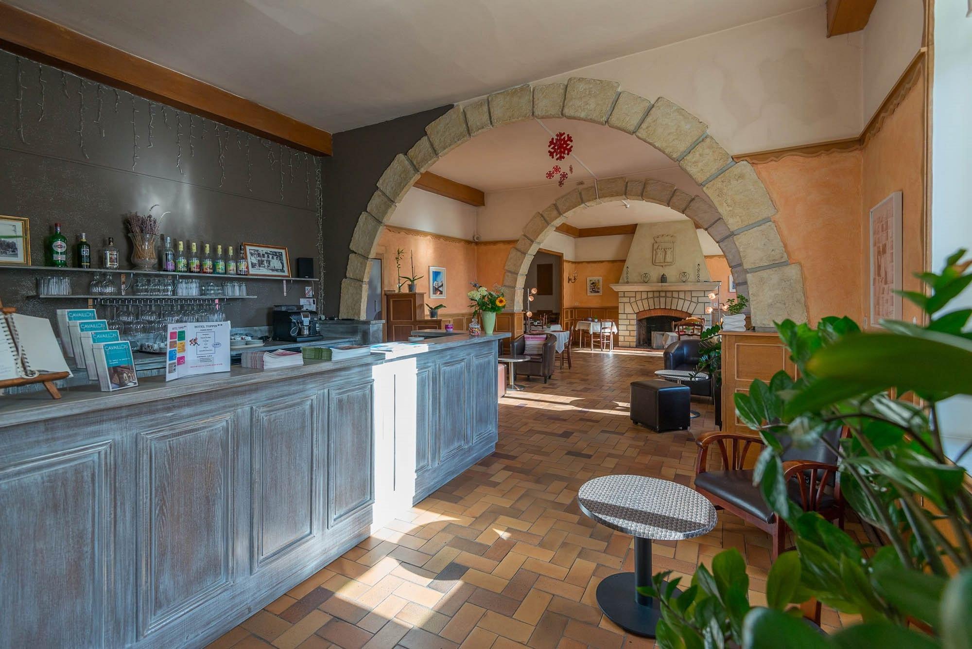 Bar/Salón Hôtel Toppin