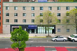 Alojamiento - Highbridge Hotel
