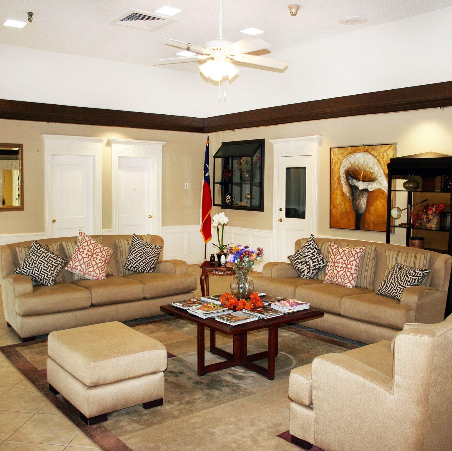 Vista Lobby Columbia Lakes Resort Cottages