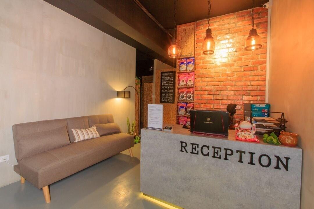 Vista Lobby Homy Seafront Hostel