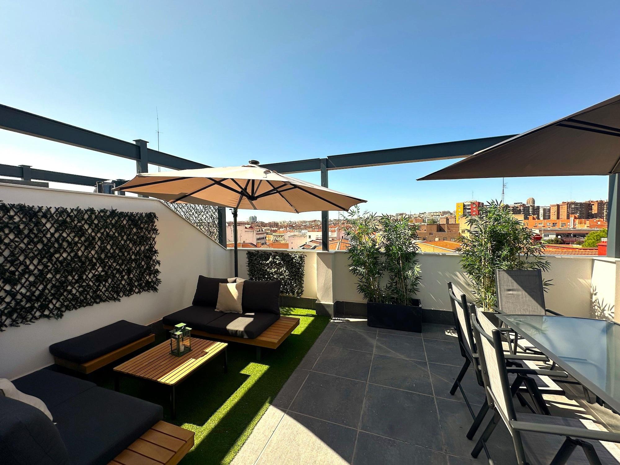 Vista Exterior APARTAHOTEL MADRID URBAN SUITES - EDIFICIO EXCLUSIVO - 7 Apartments Boutique Full Equiped