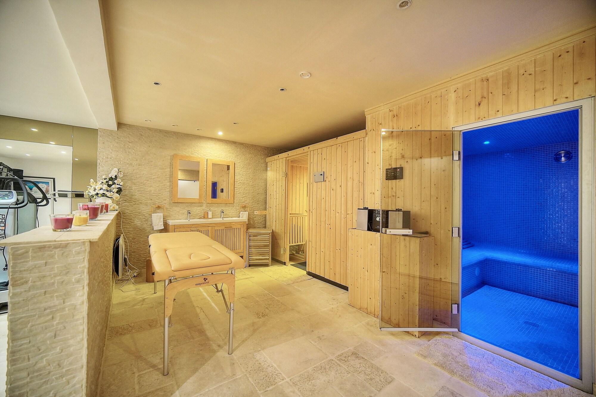 Spa HAVRE DE PAIX" 5 étoiles Prestige jacuzzi, hammam, sauna, PISCINE chauffée Mougins Cannes Grasse