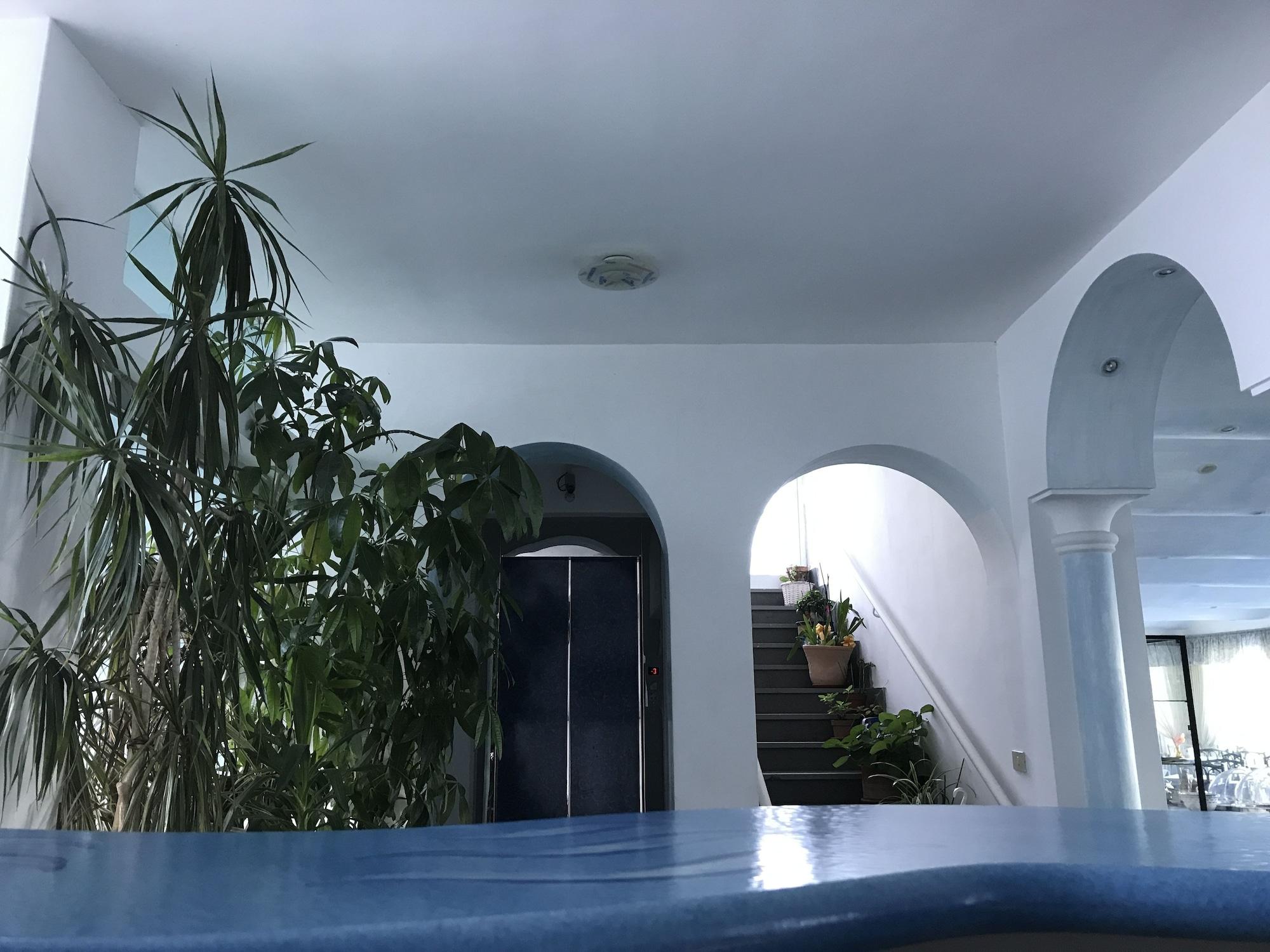 Vista Lobby Hotel Holiday