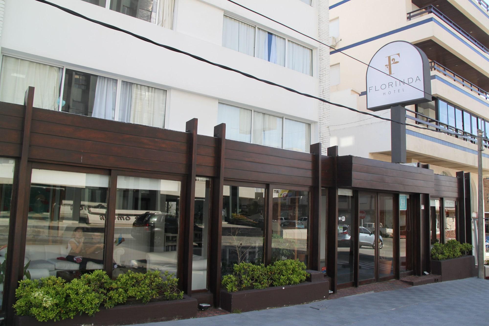 Vista Exterior Hotel Florinda