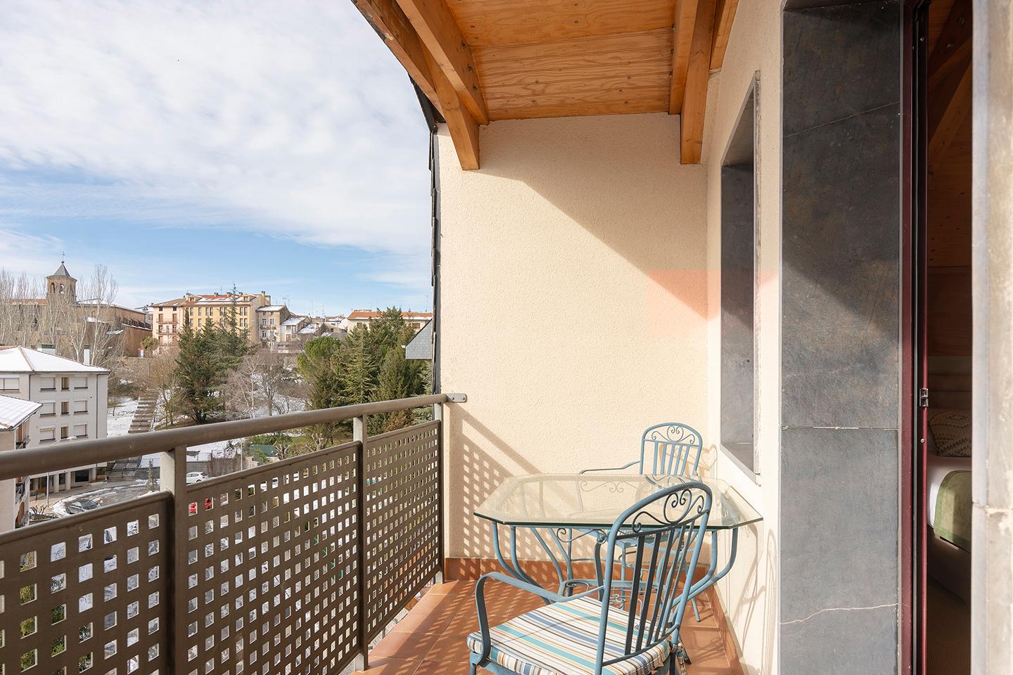 Vista Exterior Hotel And Spa Real Jaca