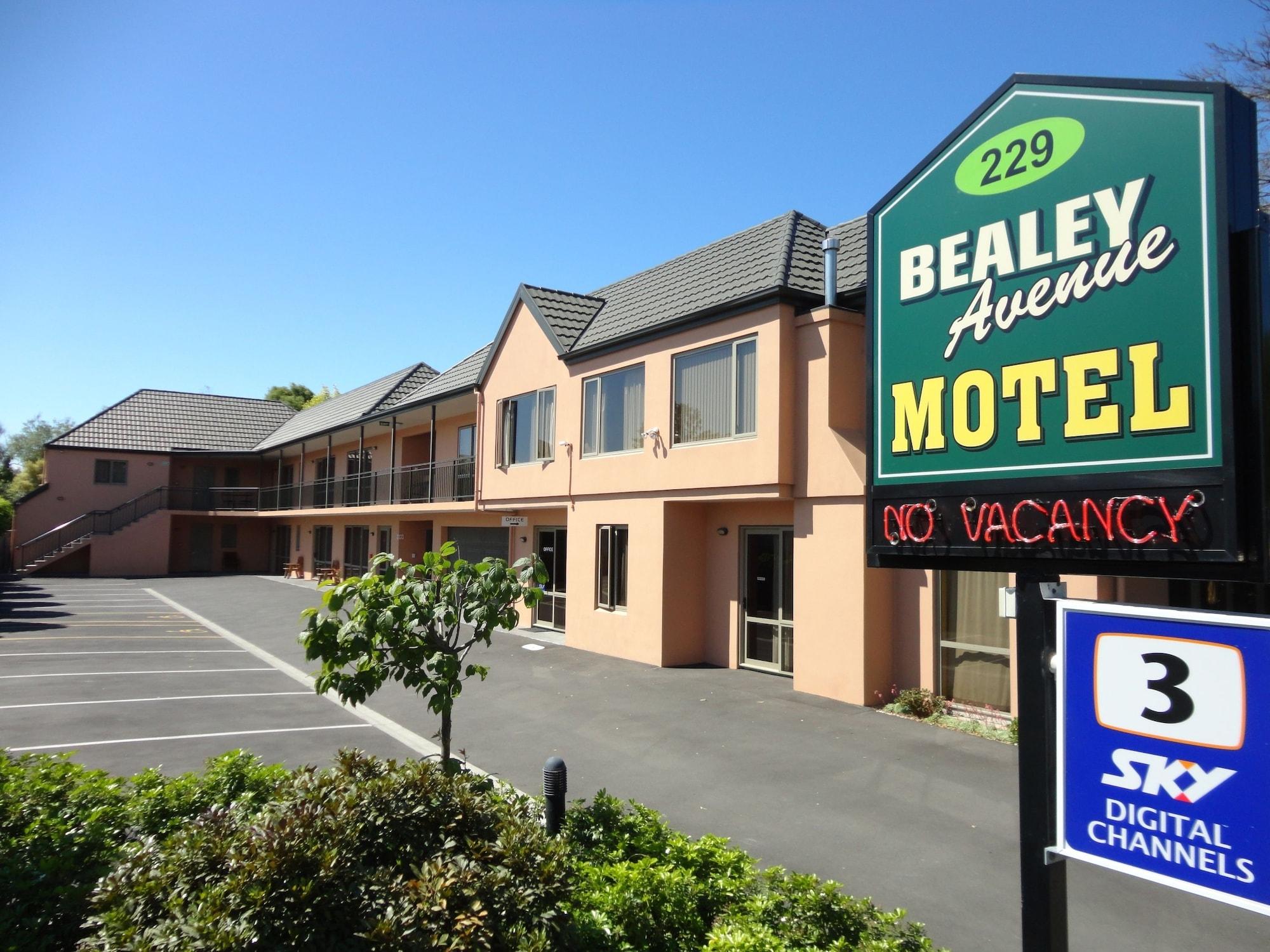Varios Bealey Avenue Motel