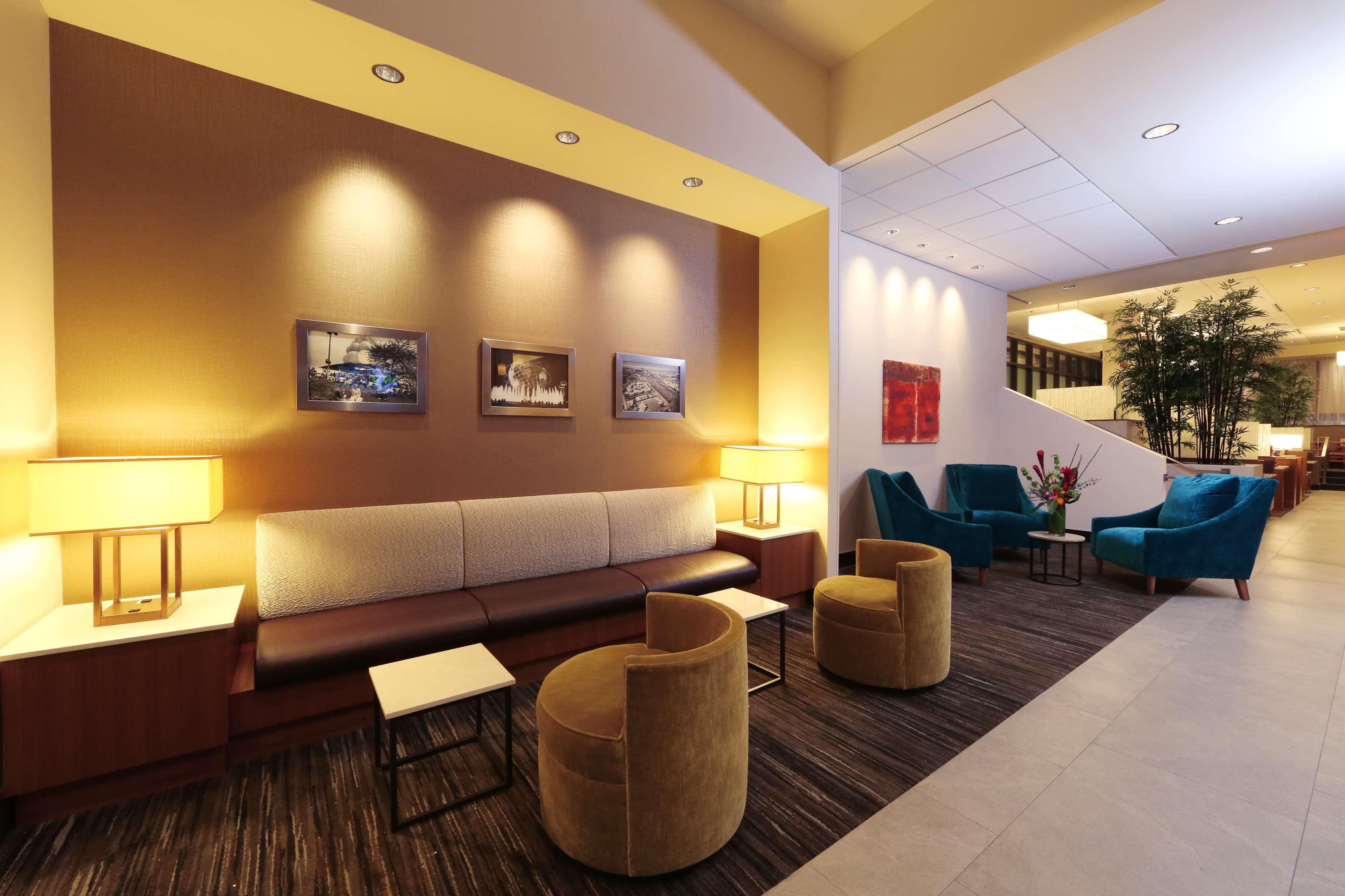 Vista Lobby Hyatt Place Flushing/LaGuardia Airport