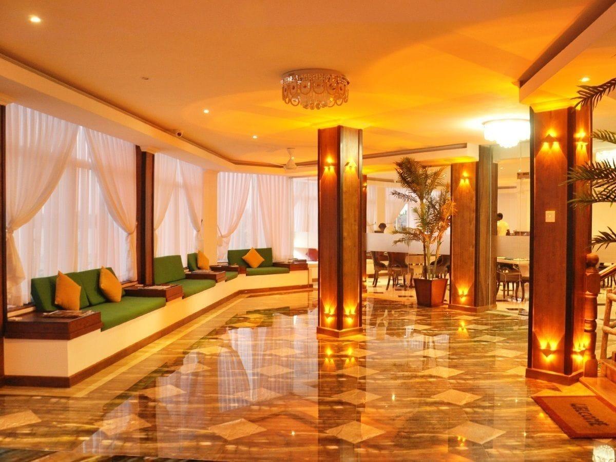 Varios Hotel East Lagoon